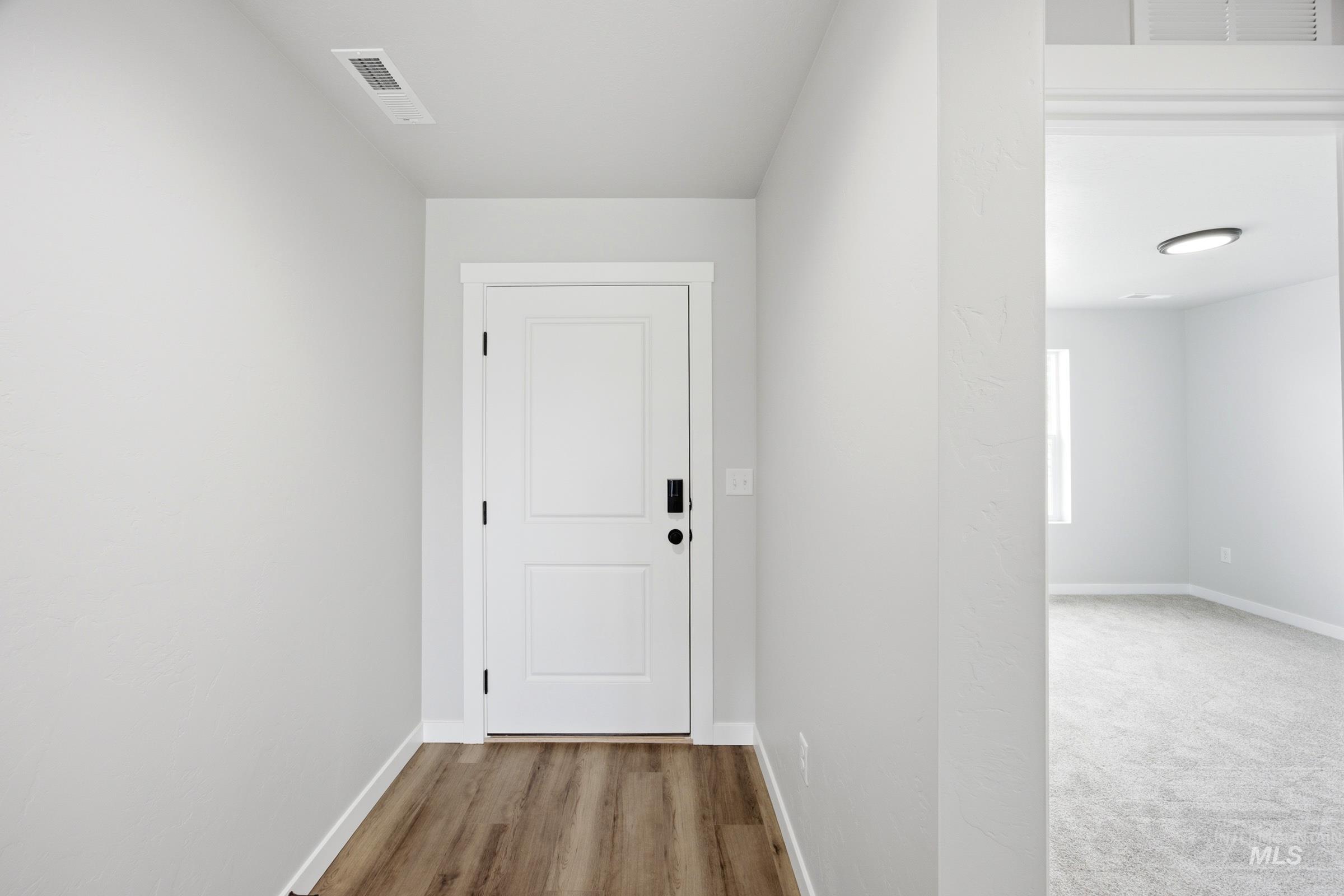 1187 W Jasper St Property Photo 2