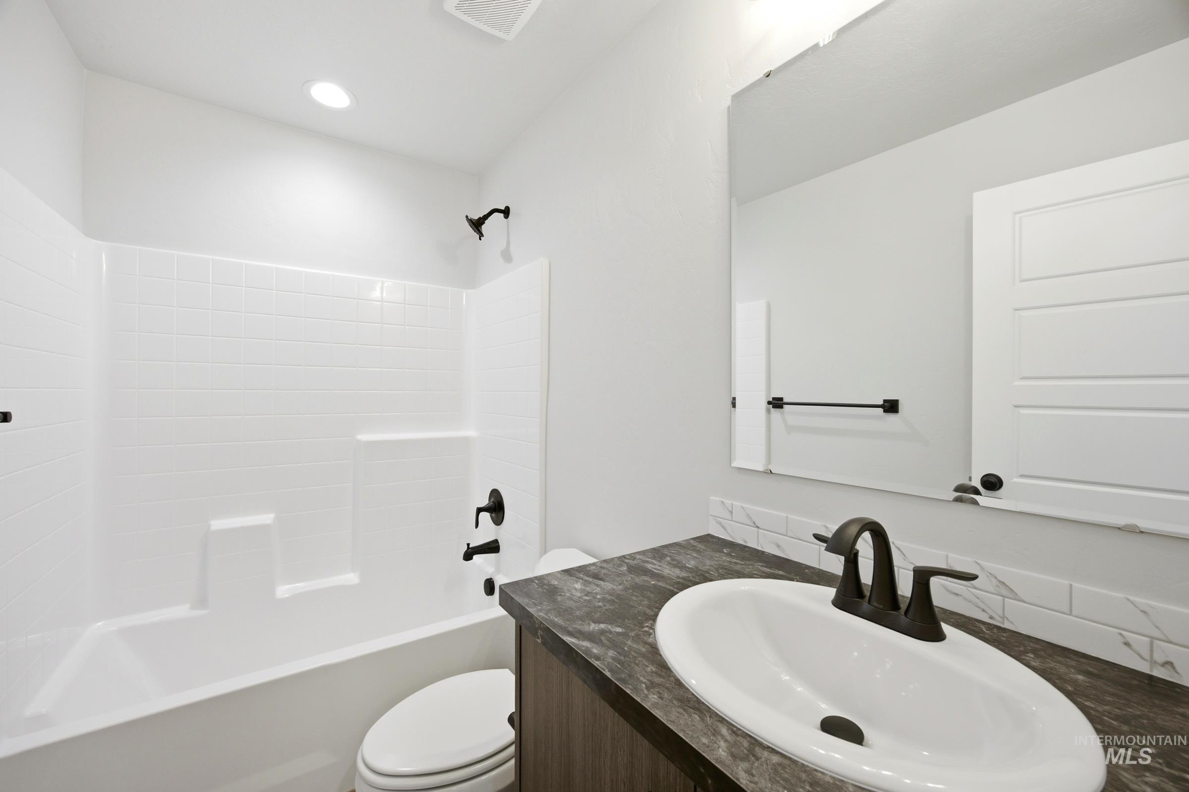 1187 W Jasper St Property Photo 22
