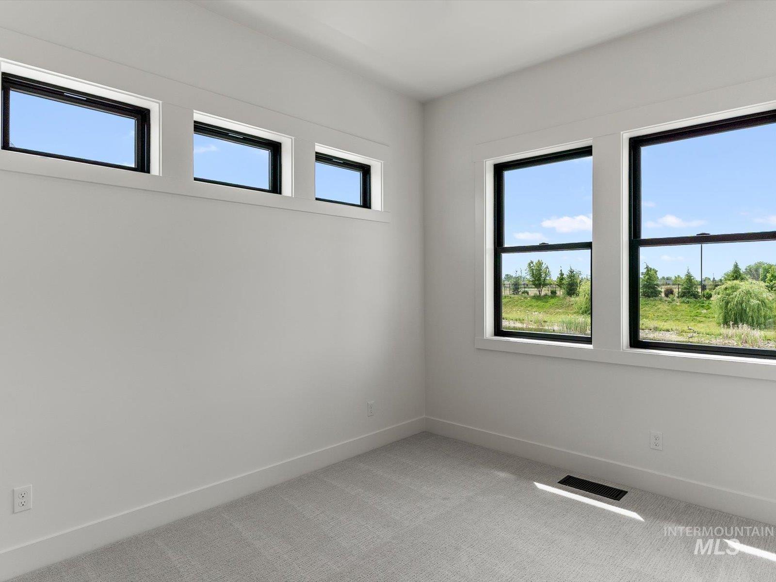 448 Joy Avenue Property Photo 33
