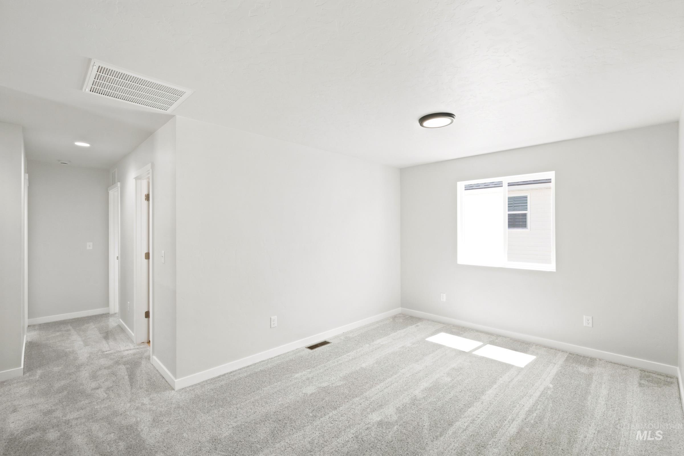 2358 W Fallon Lp Property Photo 18