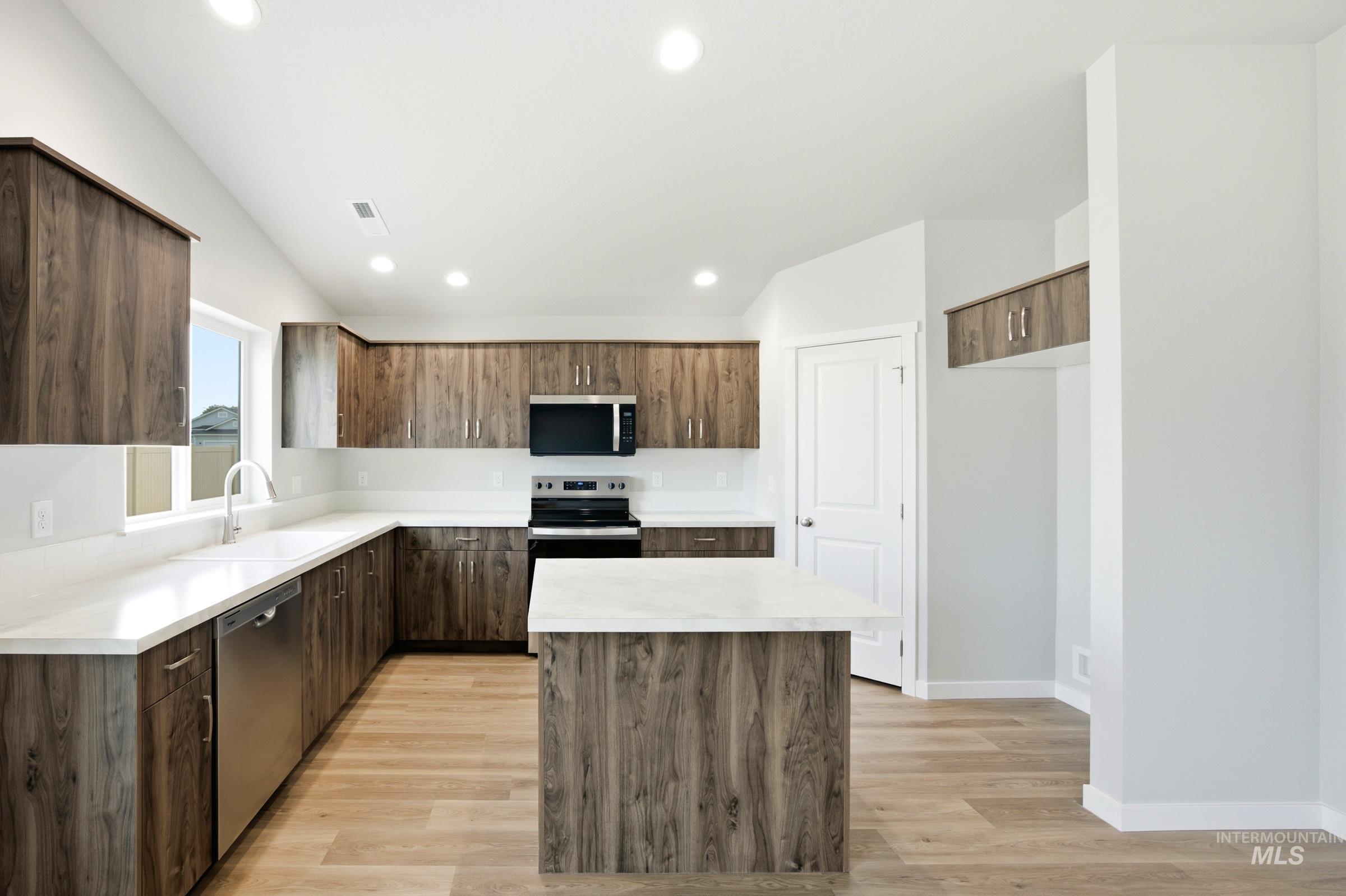 16649 N Shorthorn Lp Property Photo 3