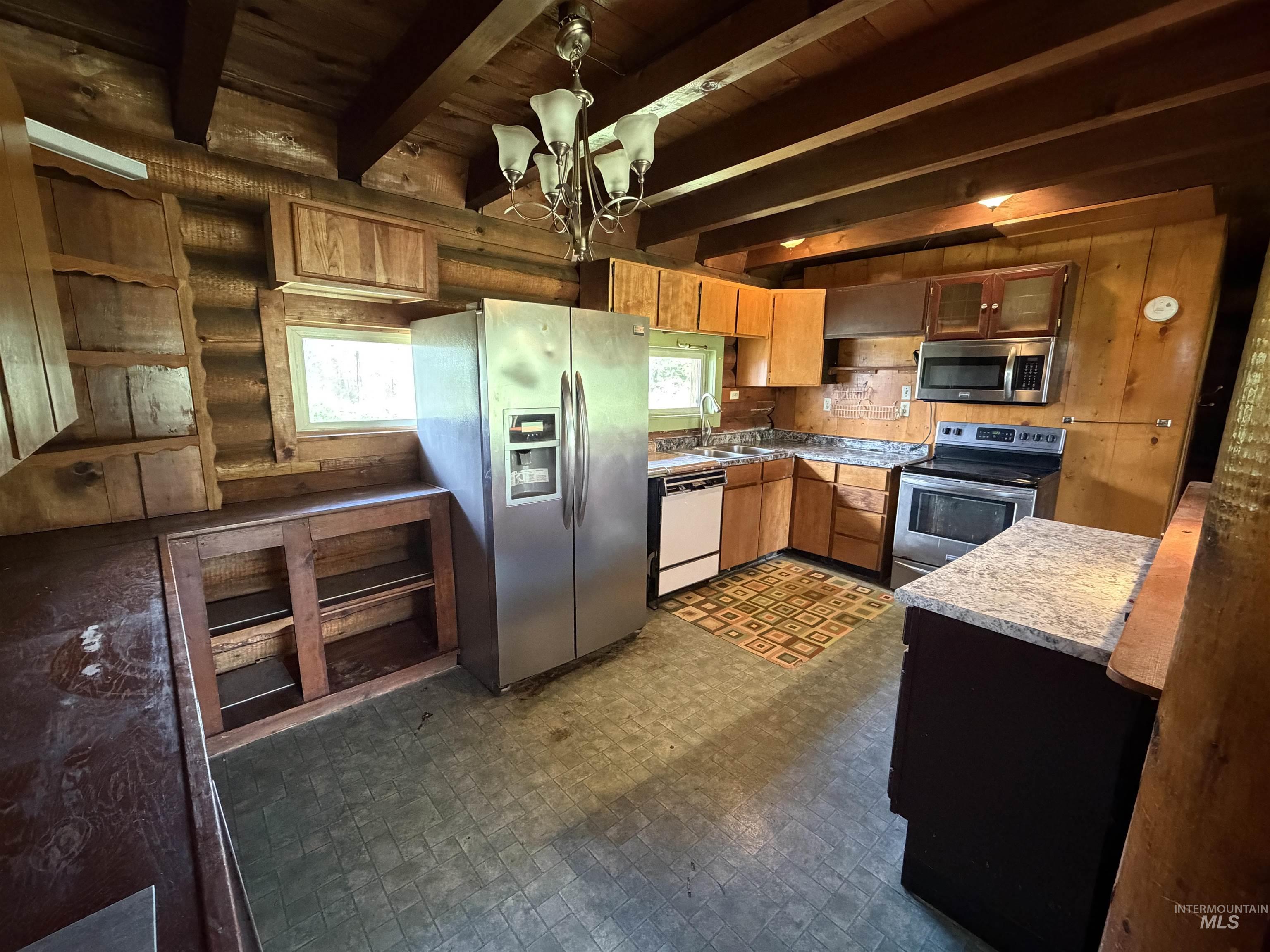 1010 Mustang Lane Property Photo 2