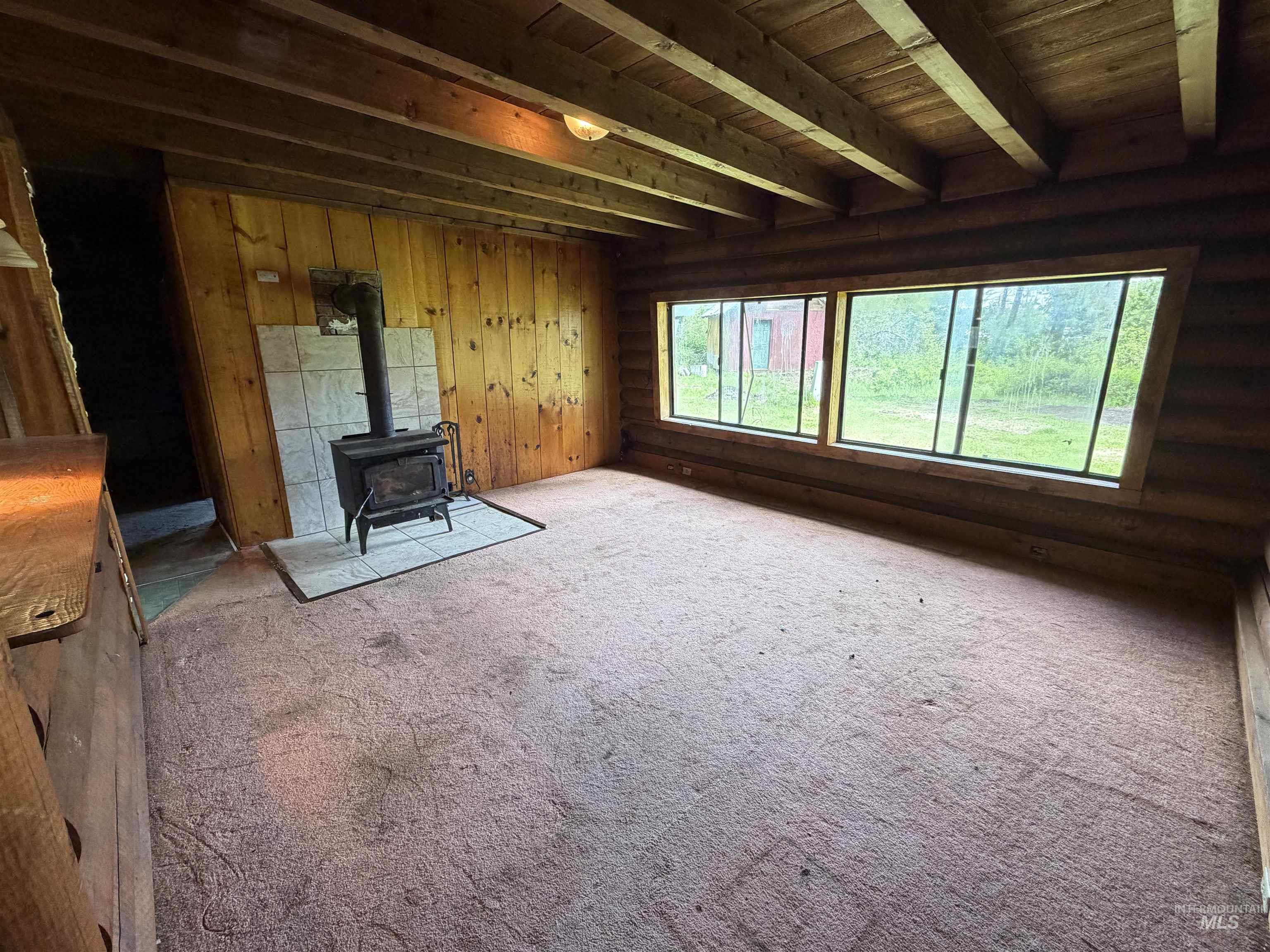 1010 Mustang Lane Property Photo 5