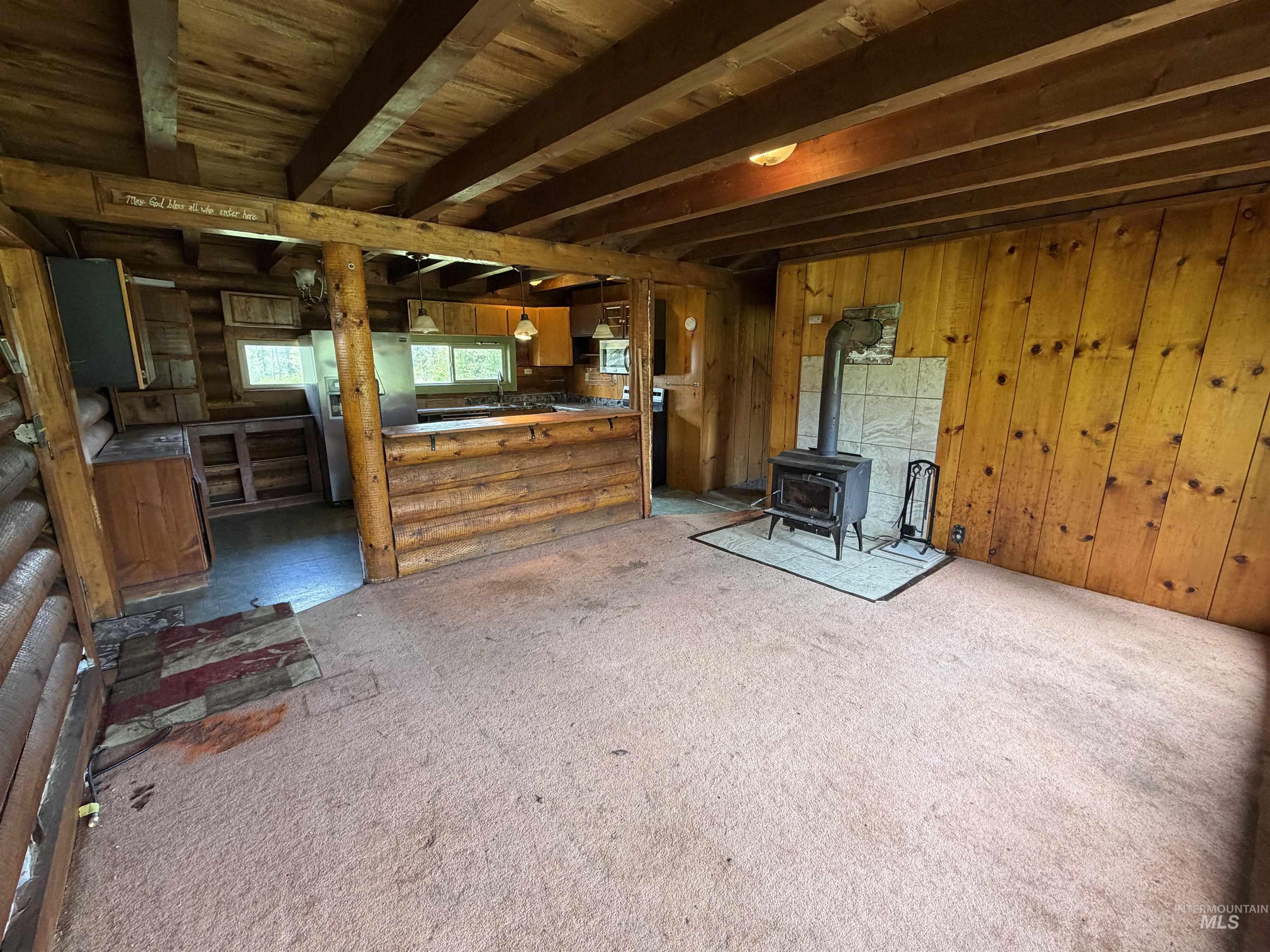 1010 Mustang Lane Property Photo 6