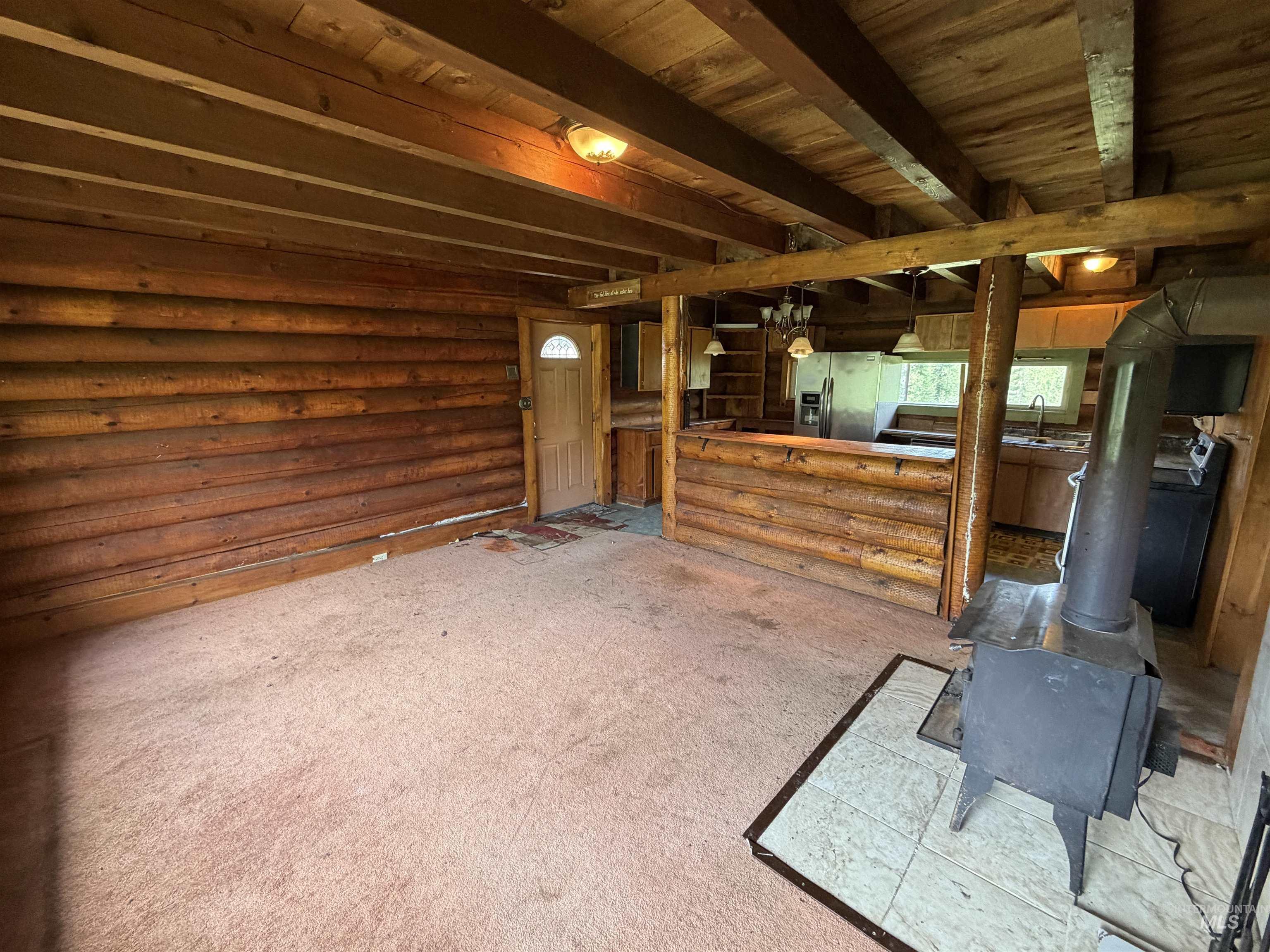 1010 Mustang Lane Property Photo 7