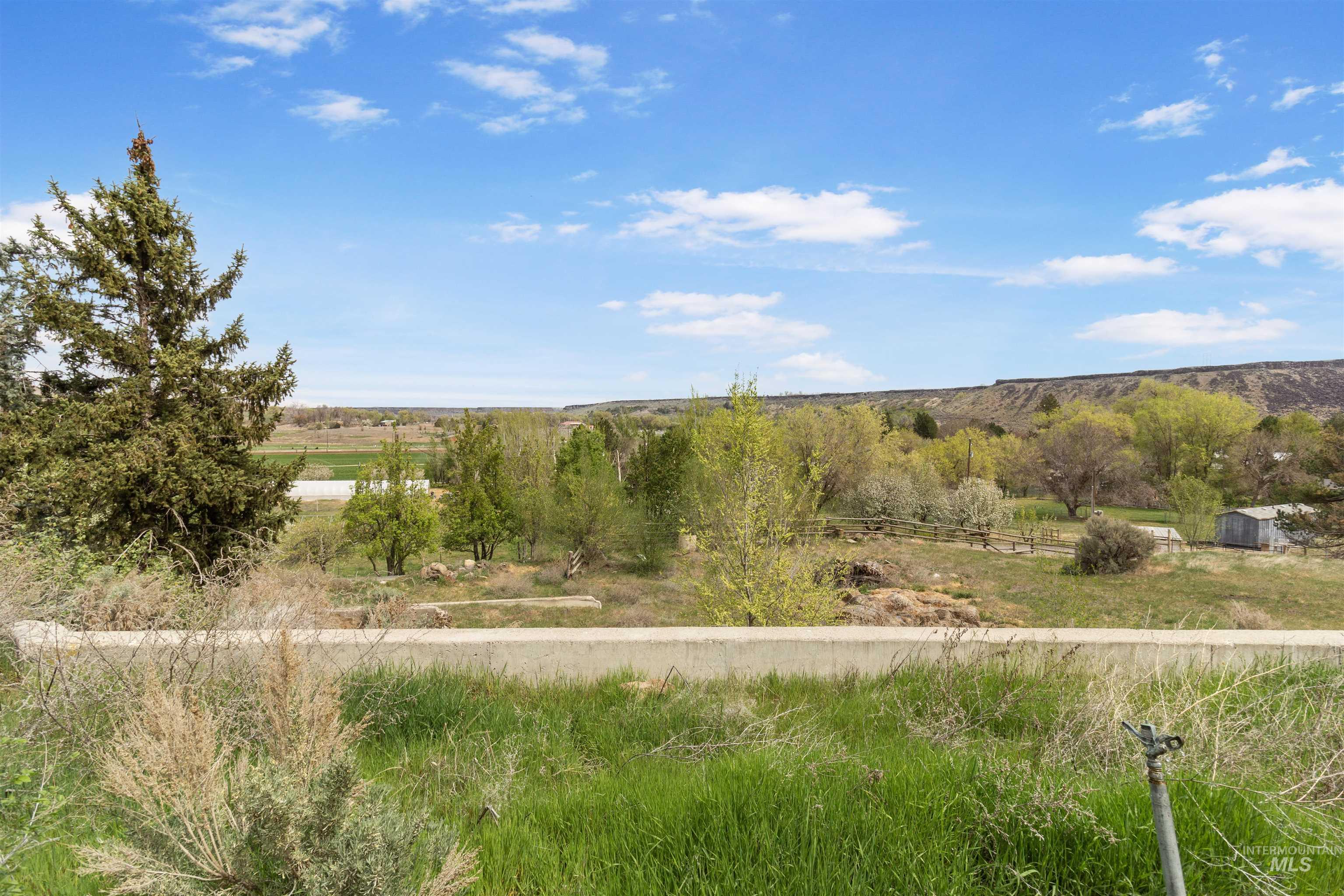 4785 A River Road Property Photo 9