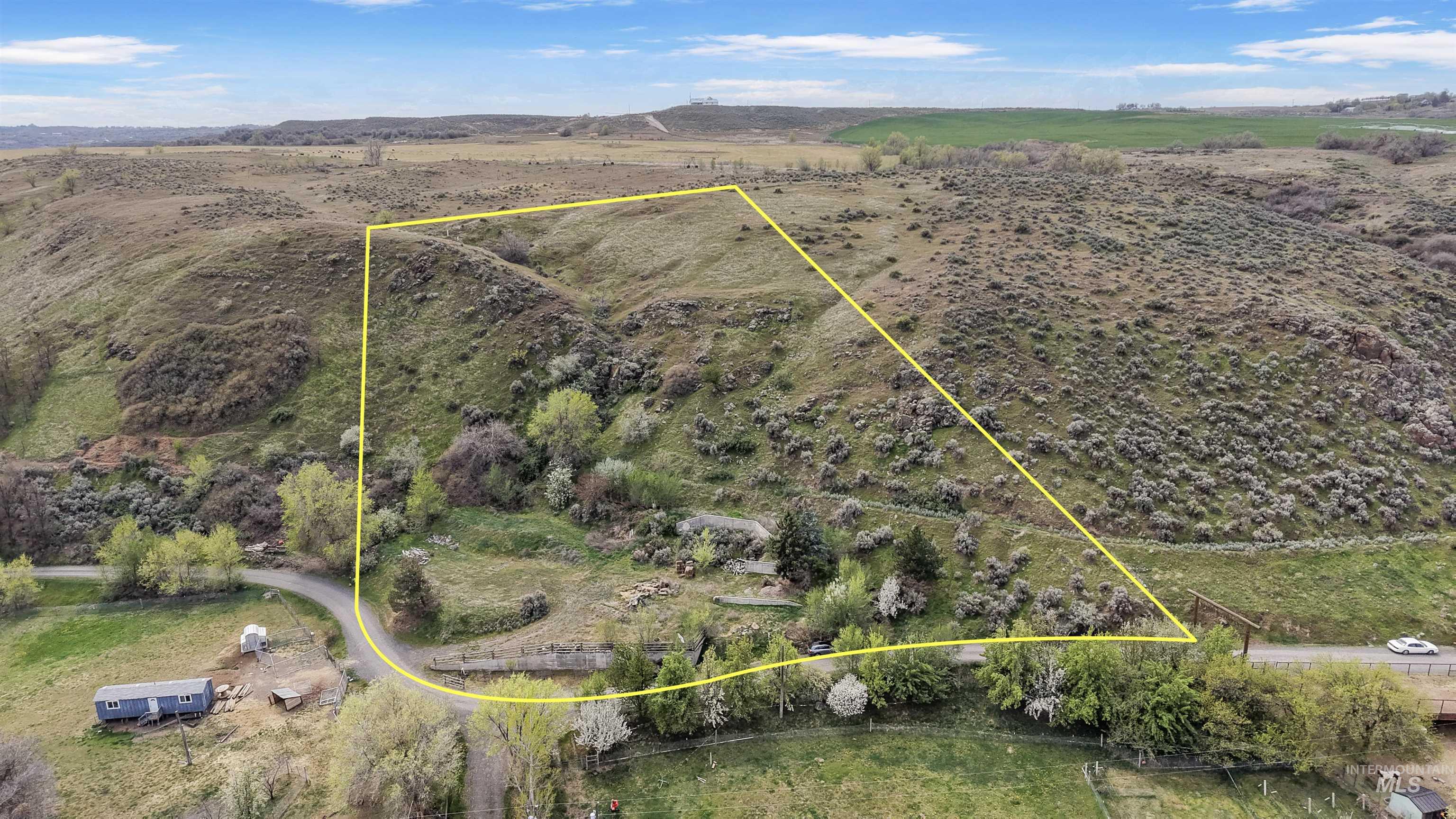 4785 A River Road Property Photo 15