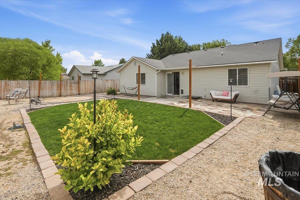 3304 S Holly St Property Photo 32