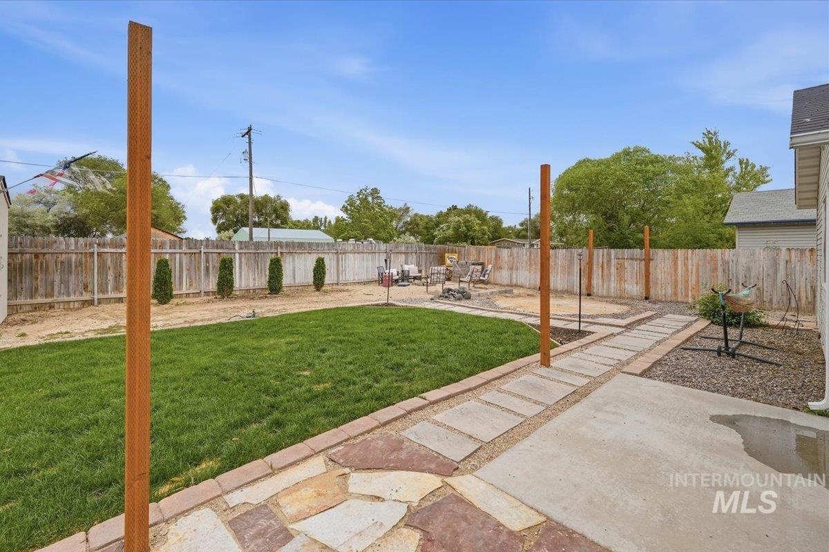 3304 S Holly St Property Photo 35