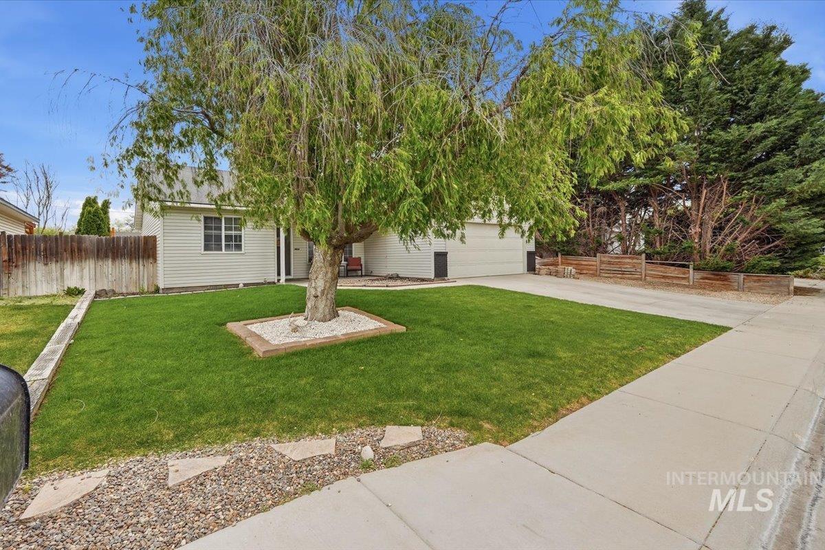 3304 S Holly St Property Photo 39