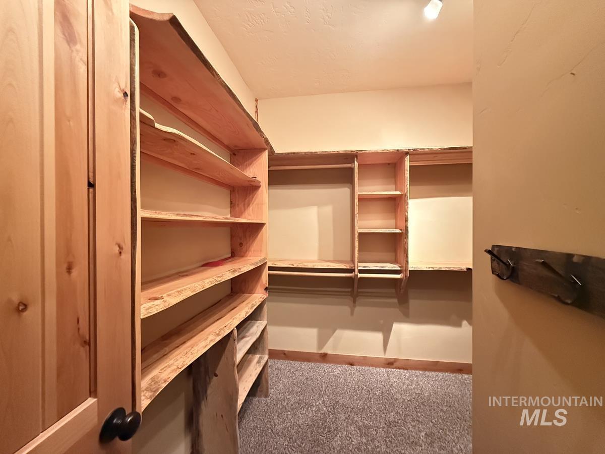 515 Cabarton Road Property Photo 17
