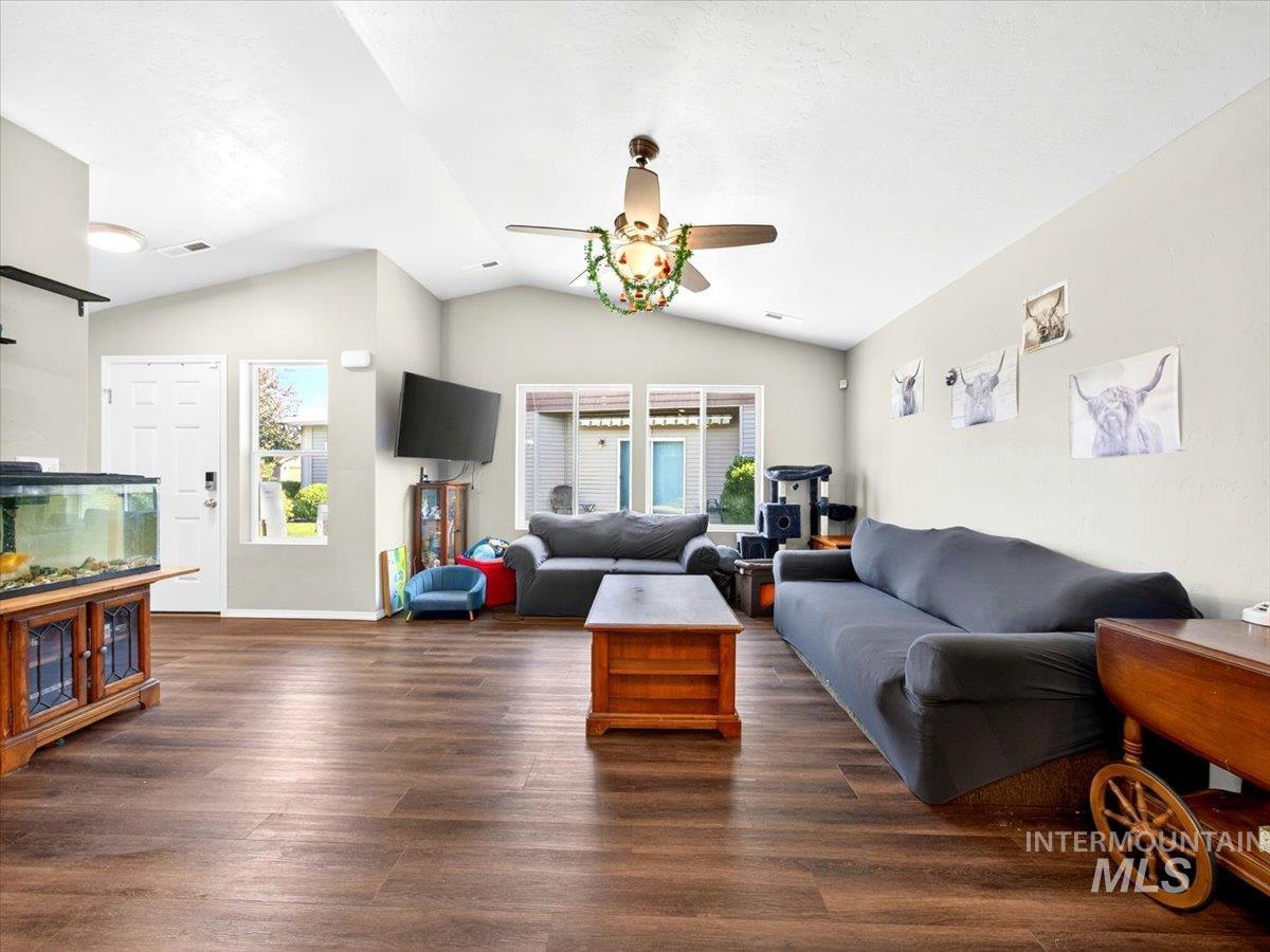 878 S Beaver Creek Way Property Photo 14