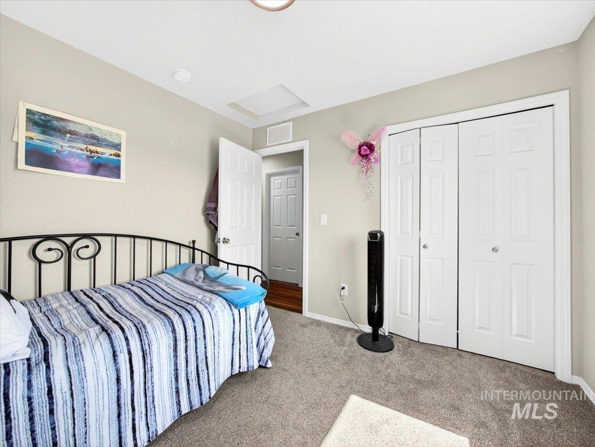 878 S Beaver Creek Way Property Photo 19