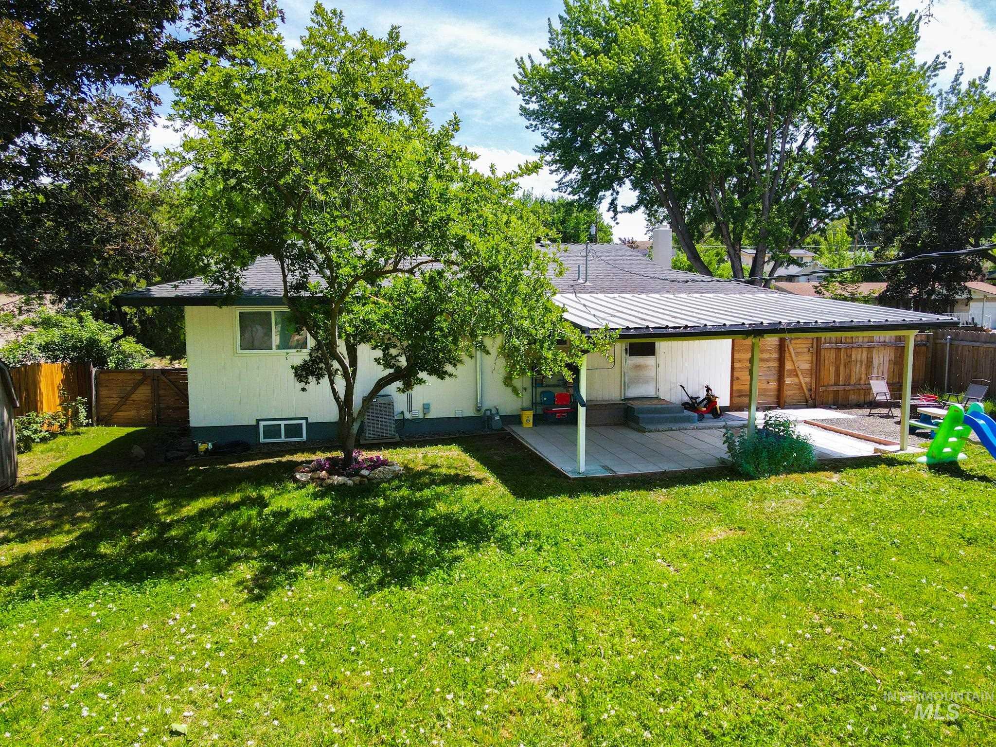 446 Perry Dr. Property Photo 36