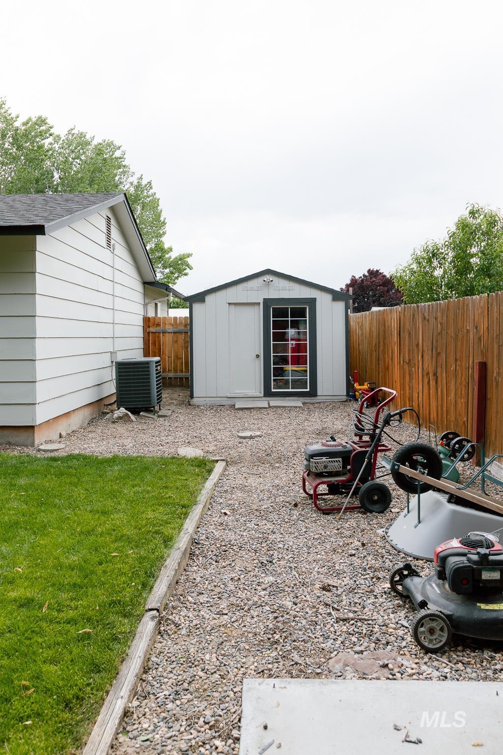 1406 N Lucille Property Photo 48