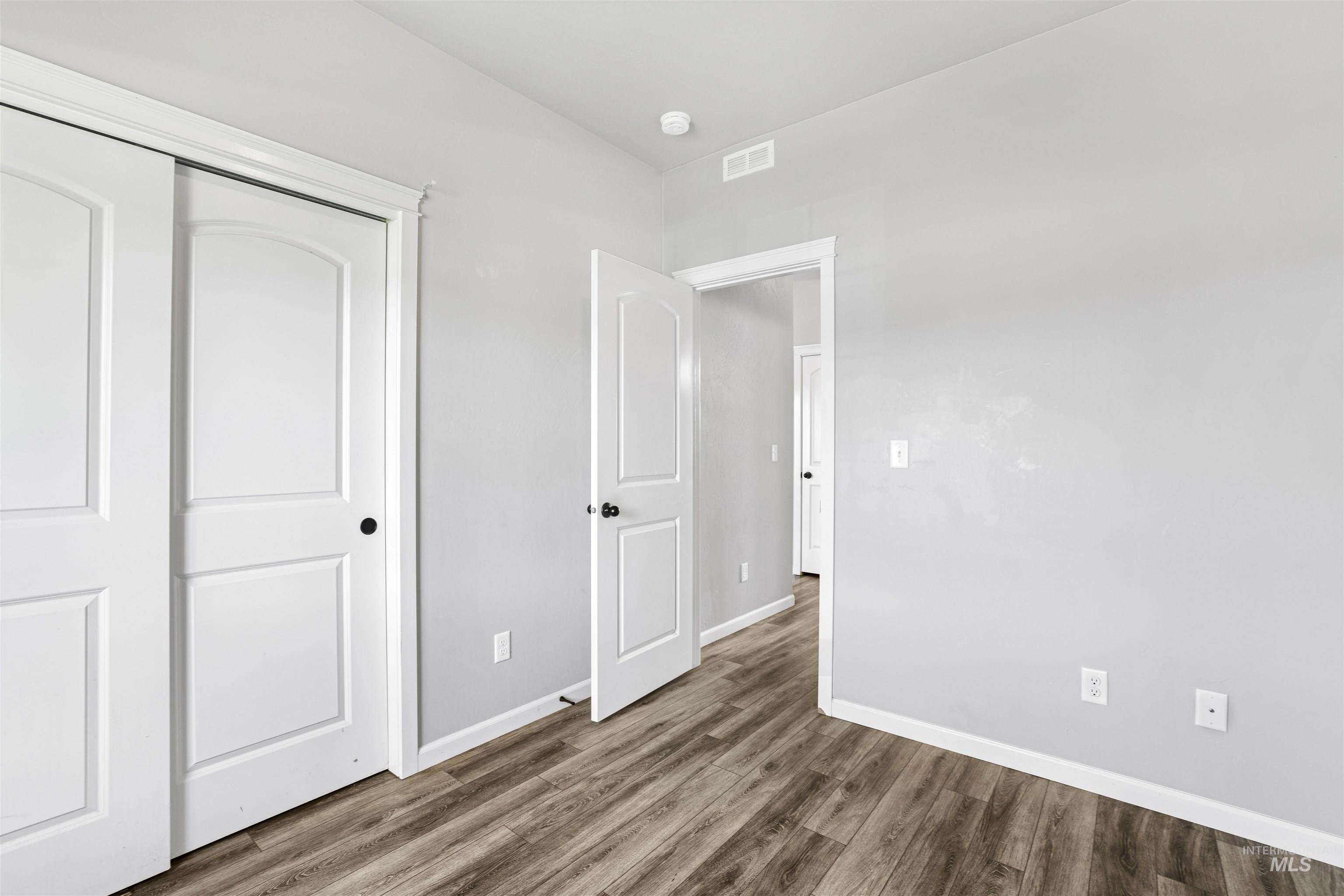 381 Benno St. Property Photo 13