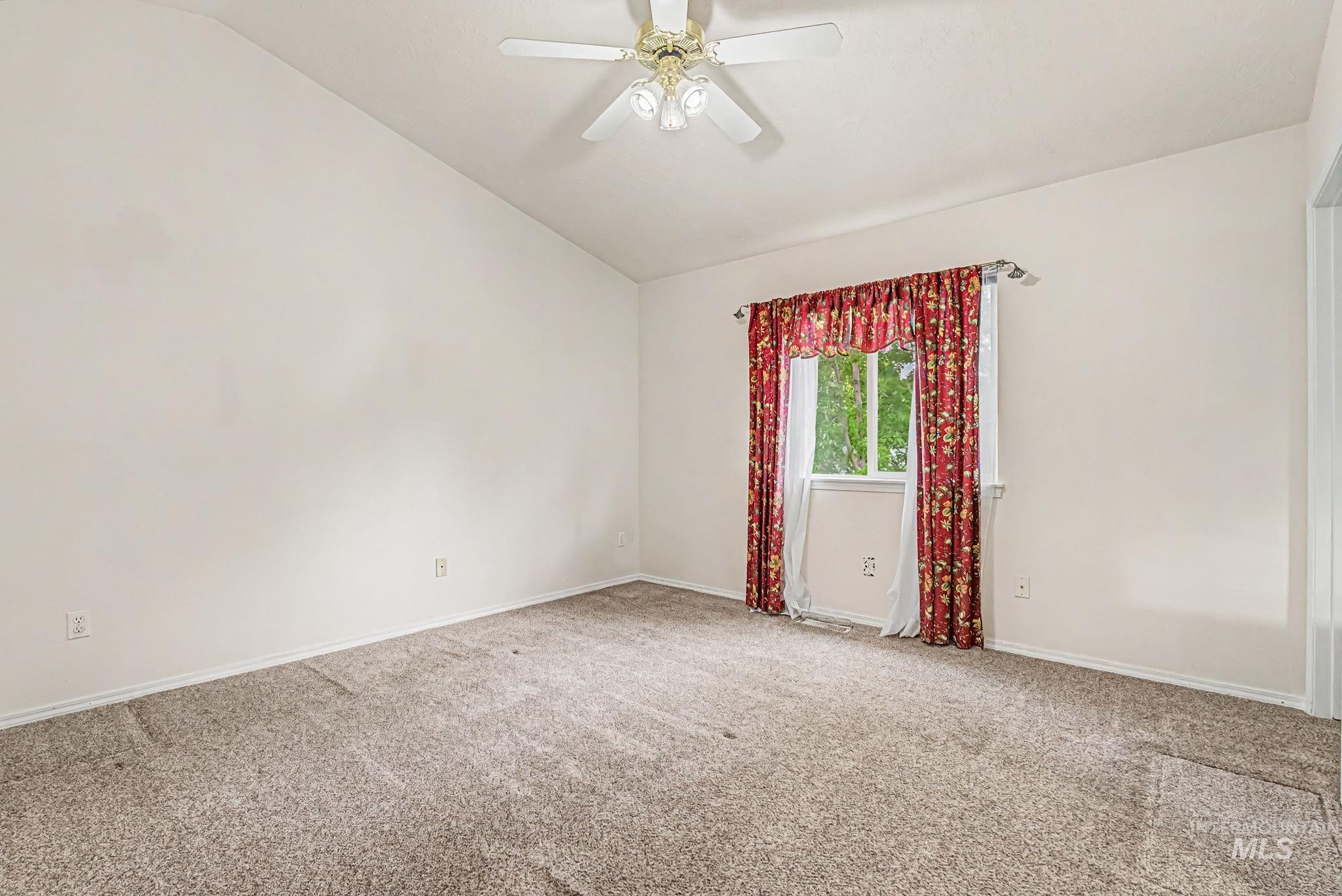 13649 W Rochester St Property Photo 31