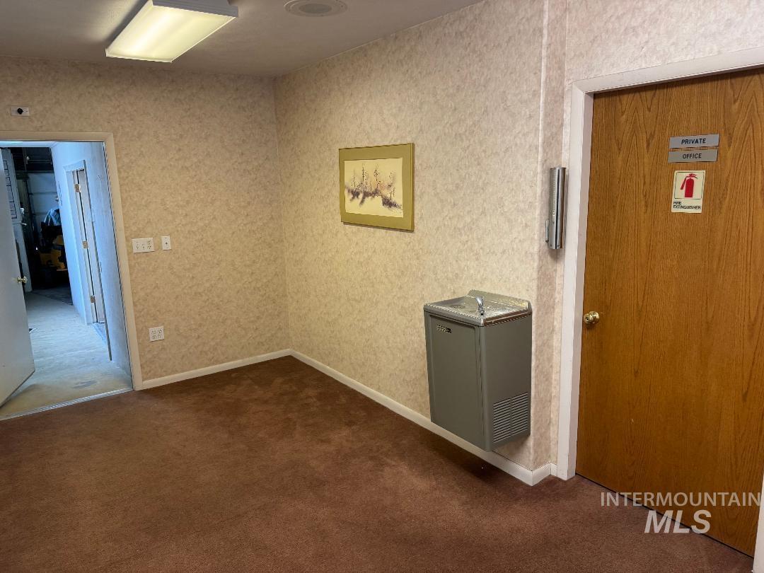 221 W Main St Property Photo 18