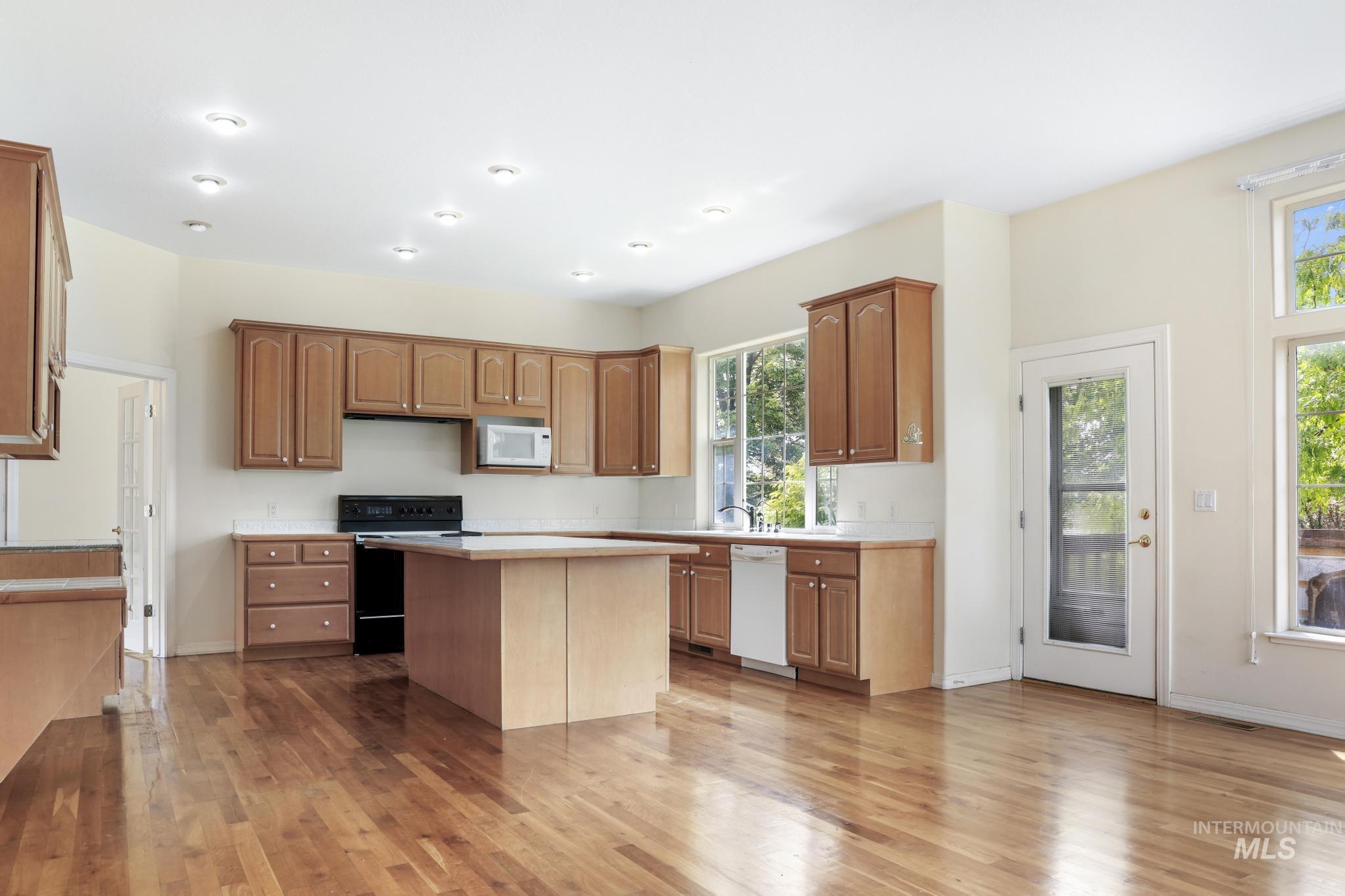 3711 N 2506 E Property Photo 11