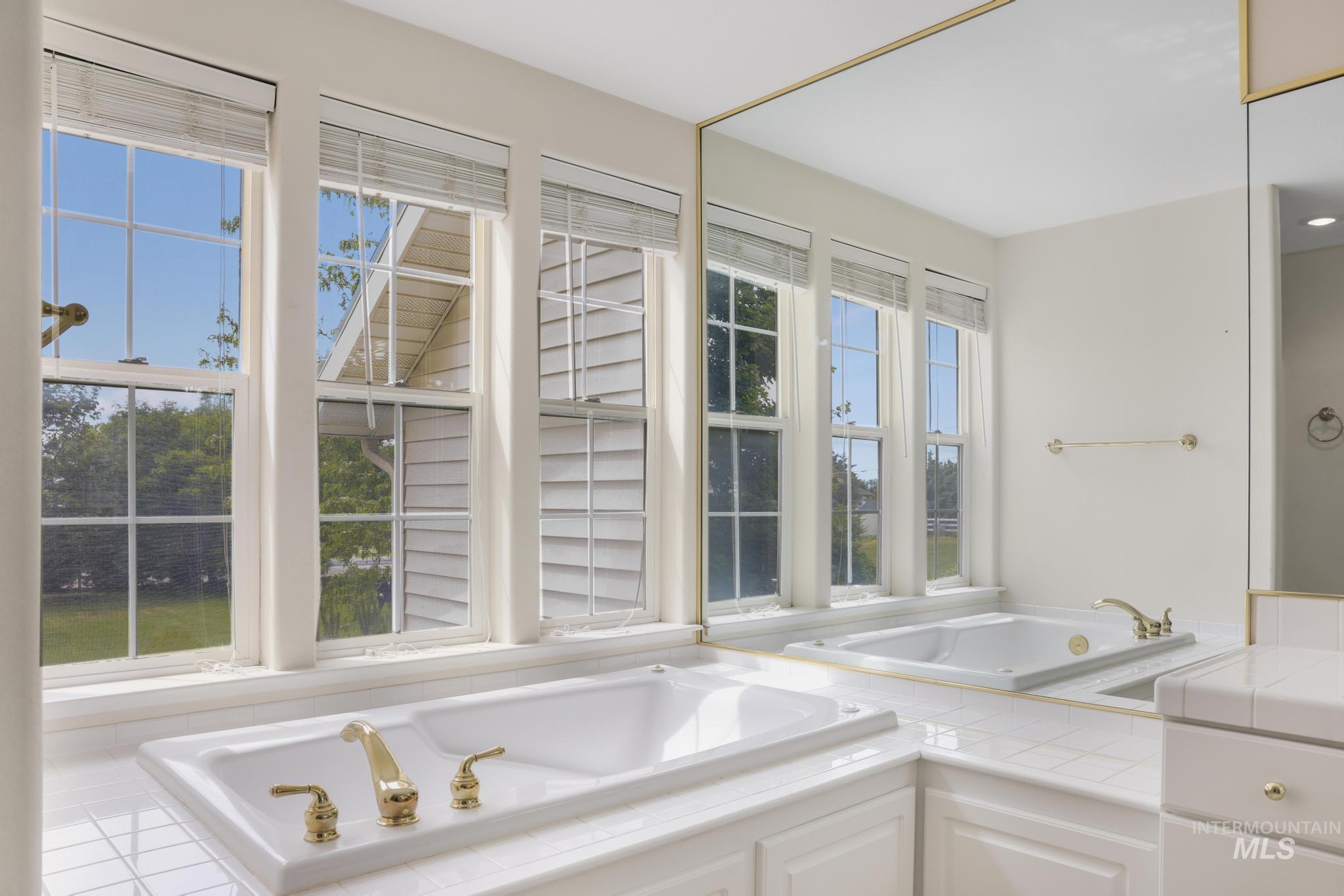 3711 N 2506 E Property Photo 22