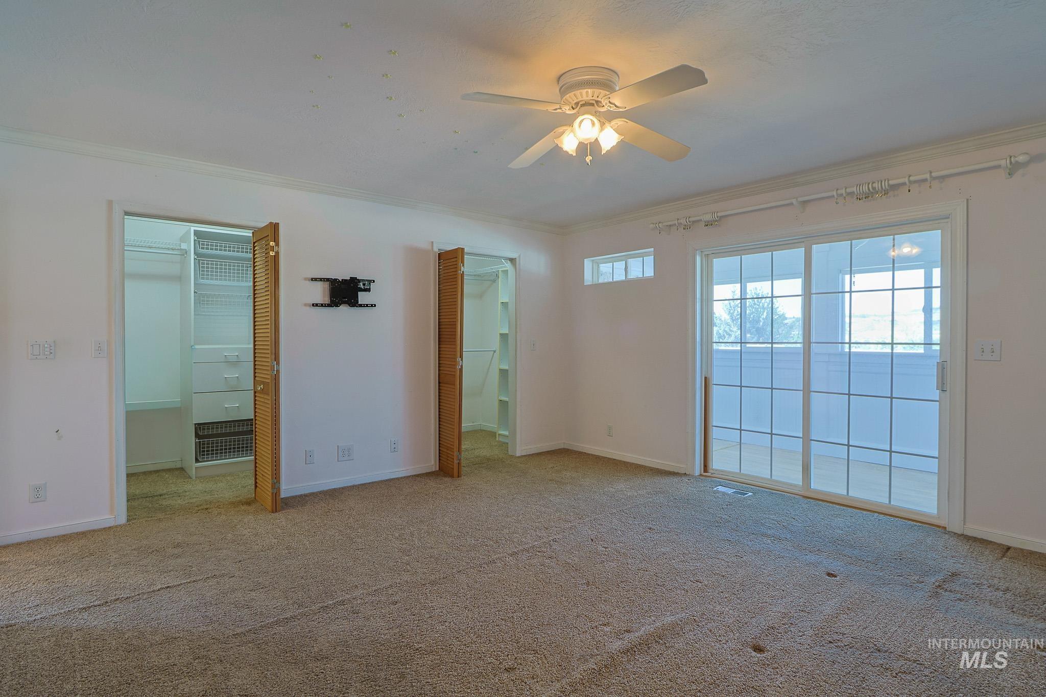 605 California Ave Property Photo 15
