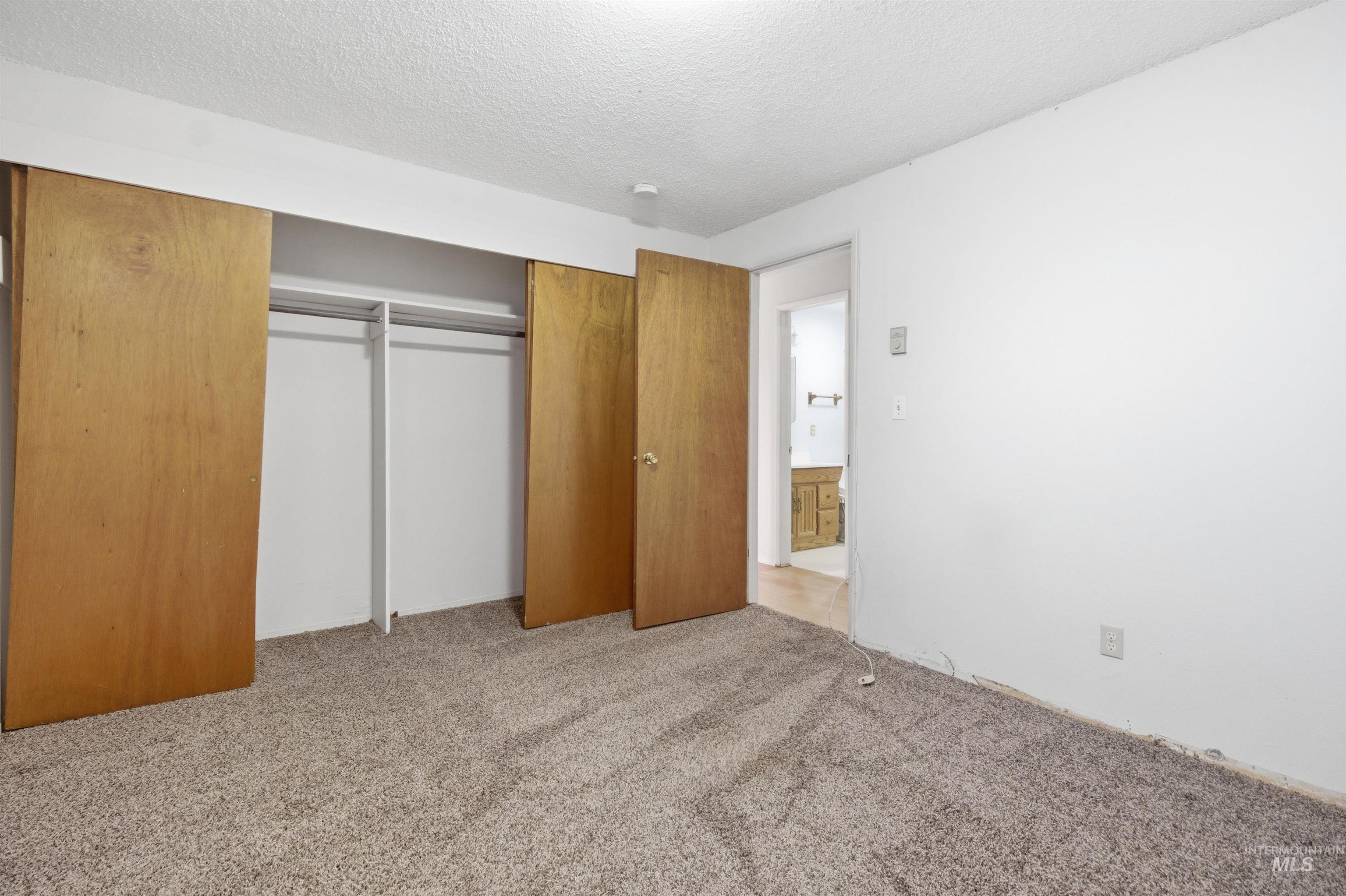 416 N Van Buren Property Photo 24