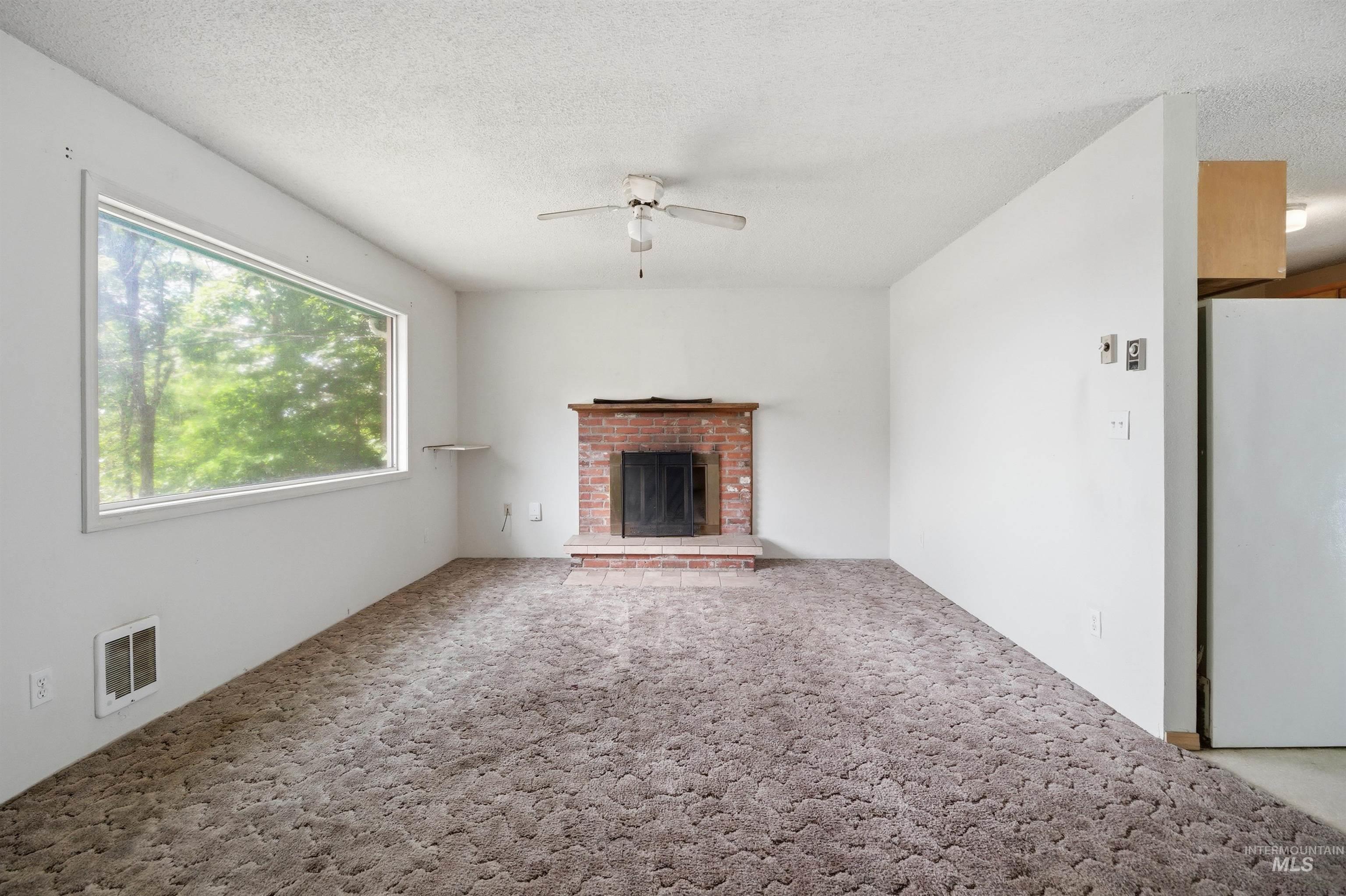 416 N Van Buren Property Photo 26