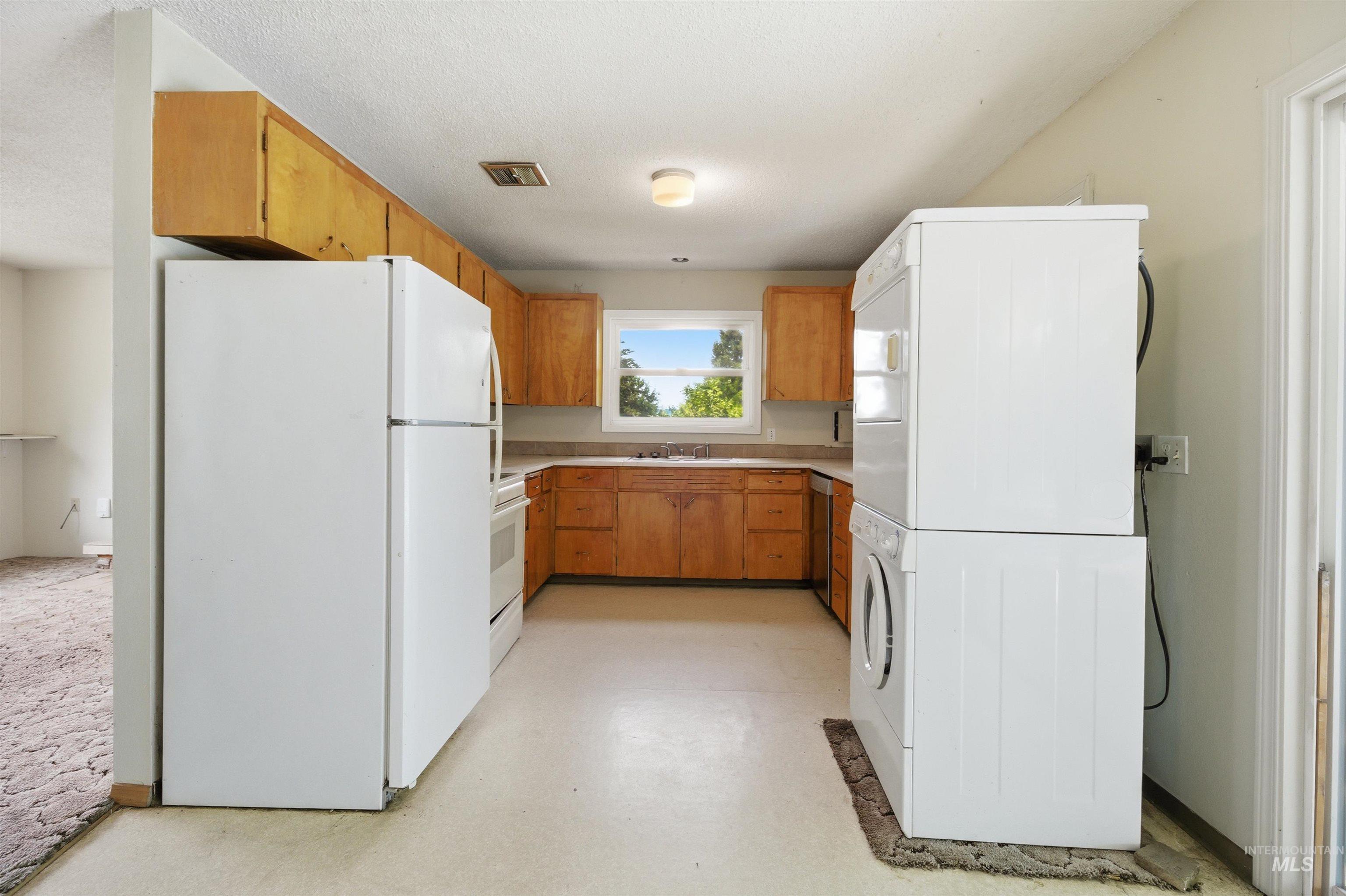 416 N Van Buren Property Photo 30