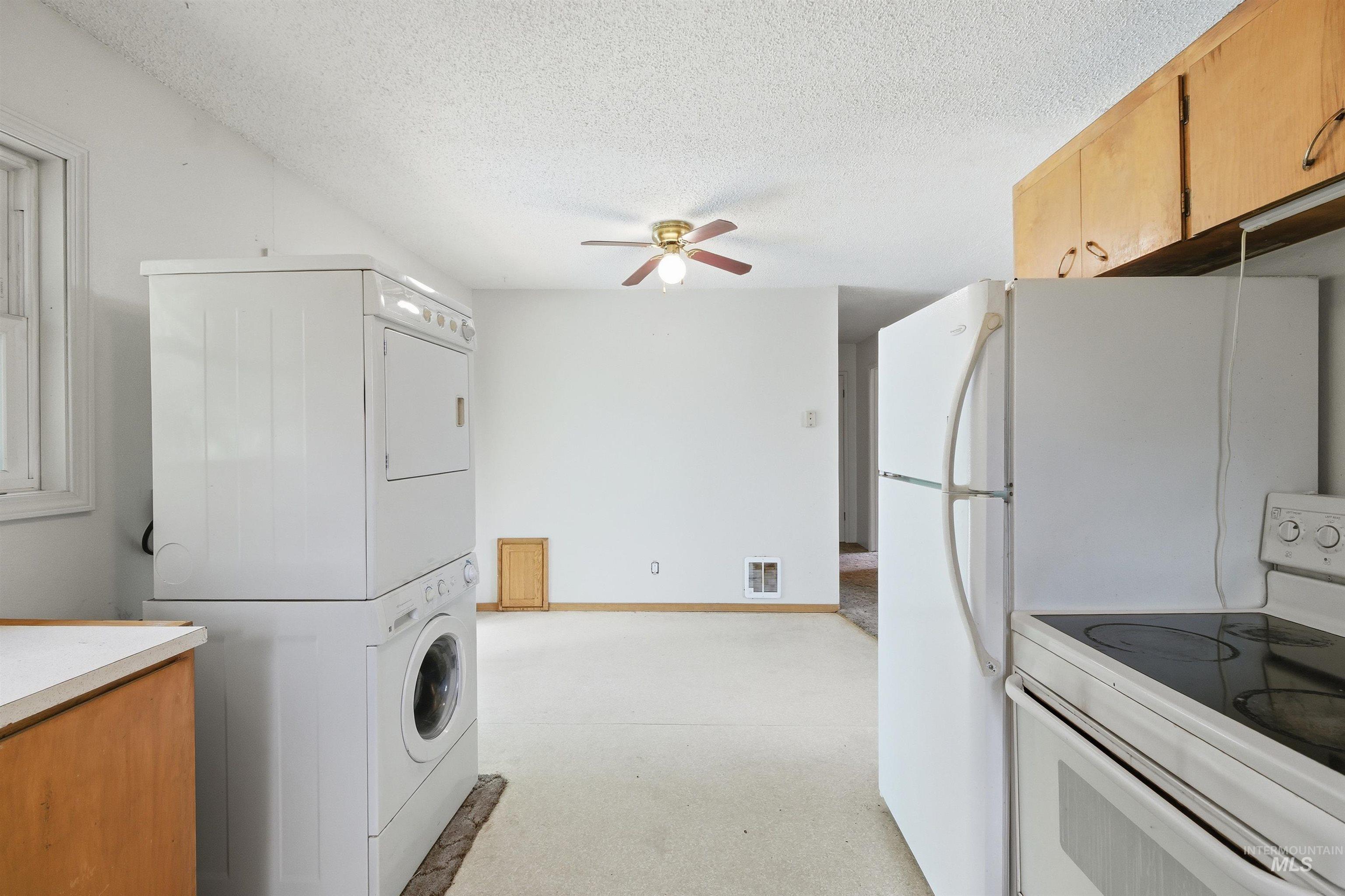 416 N Van Buren Property Photo 34