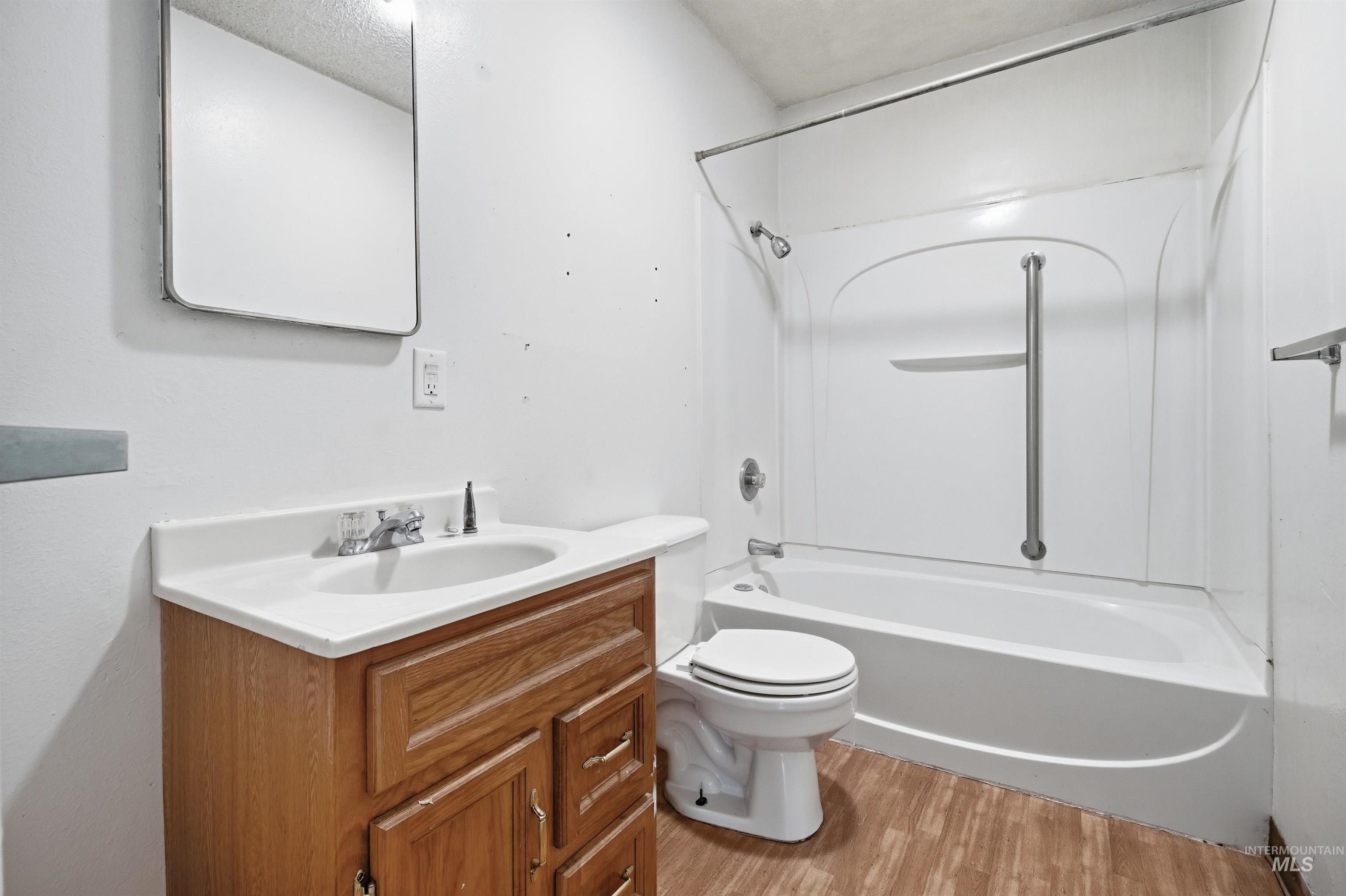 416 N Van Buren Property Photo 37