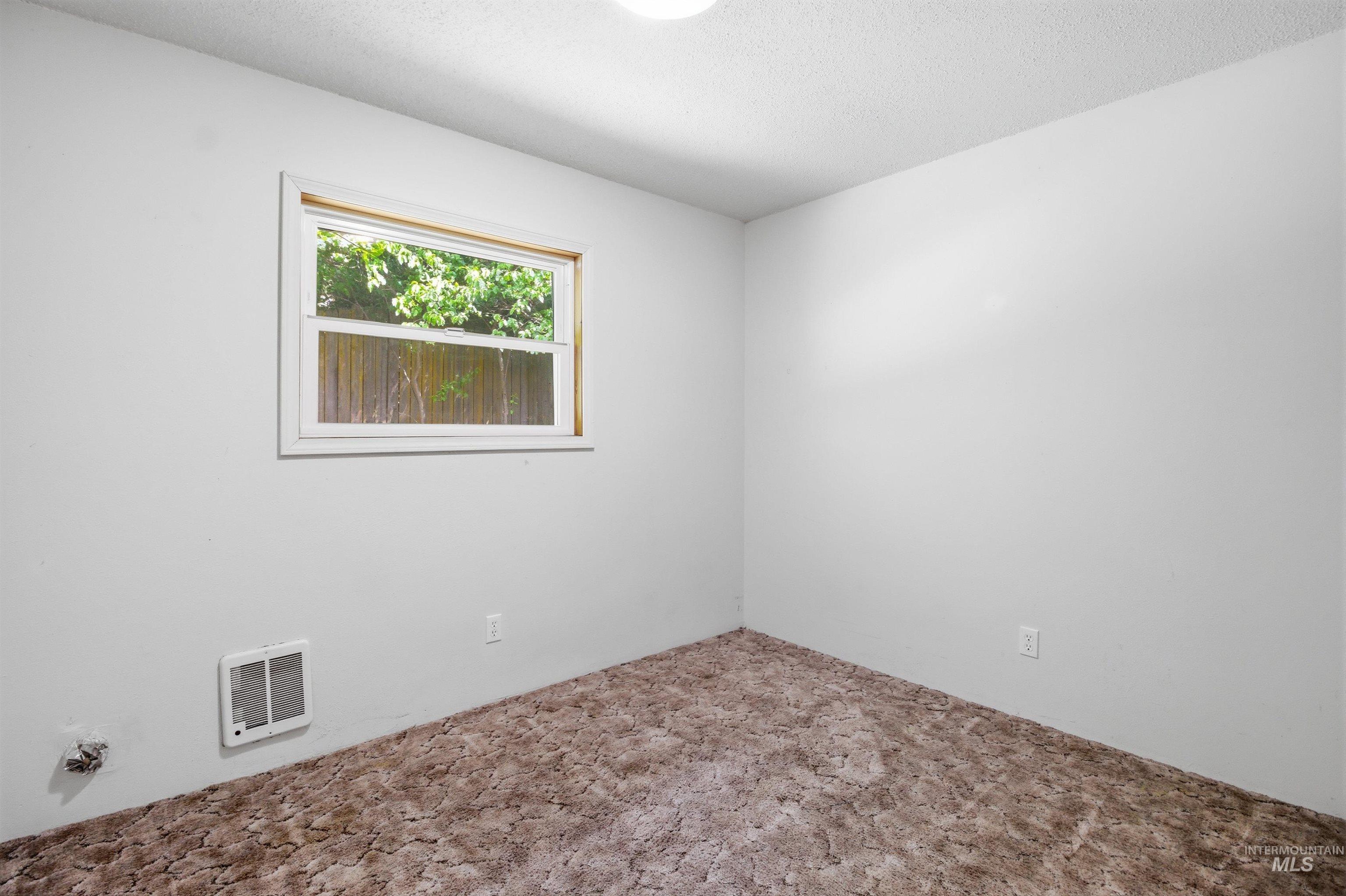 416 N Van Buren Property Photo 38