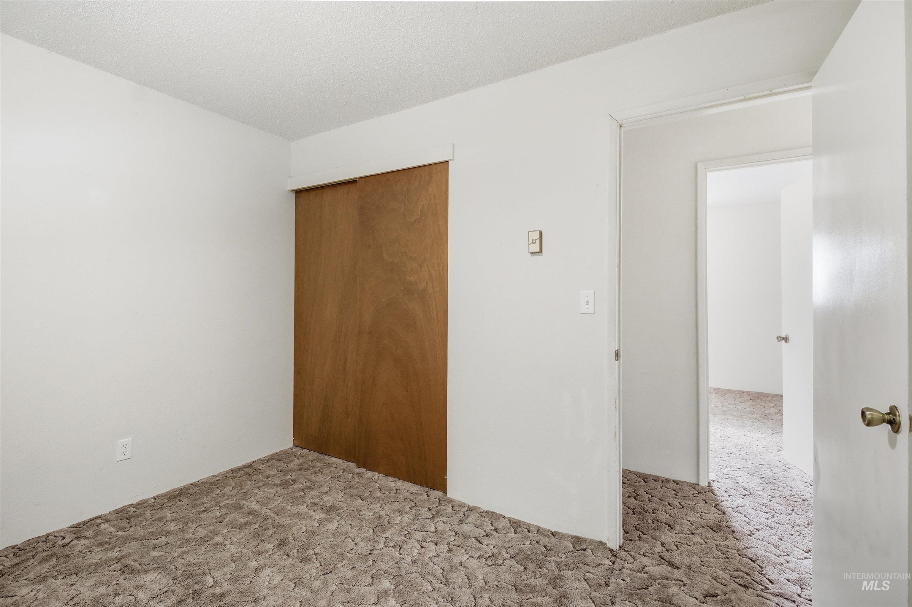 416 N Van Buren Property Photo 39