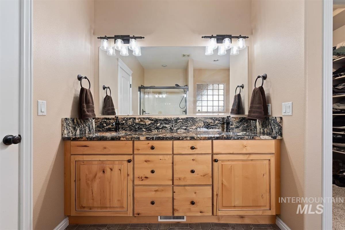 9415 N Highway 52 Property Photo 22
