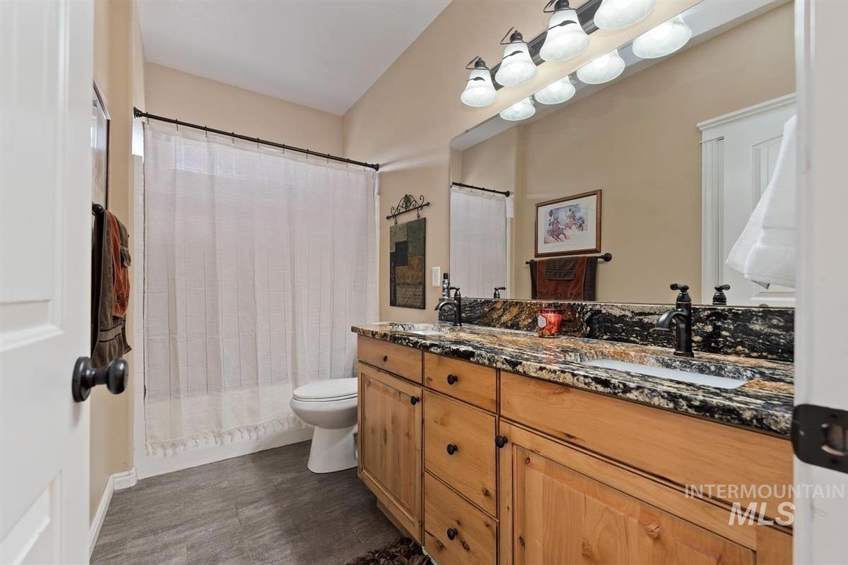 9415 N Highway 52 Property Photo 27