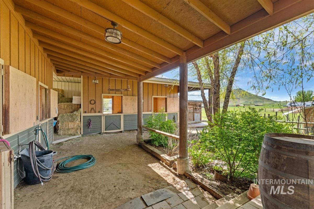 9415 N Highway 52 Property Photo 44