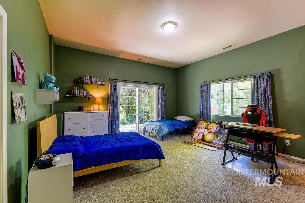 801 Conestoga Dr Property Photo 35
