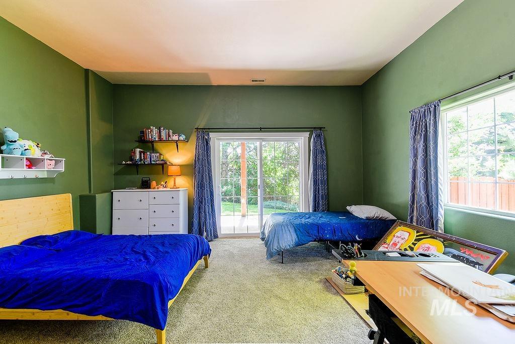 801 Conestoga Dr Property Photo 36
