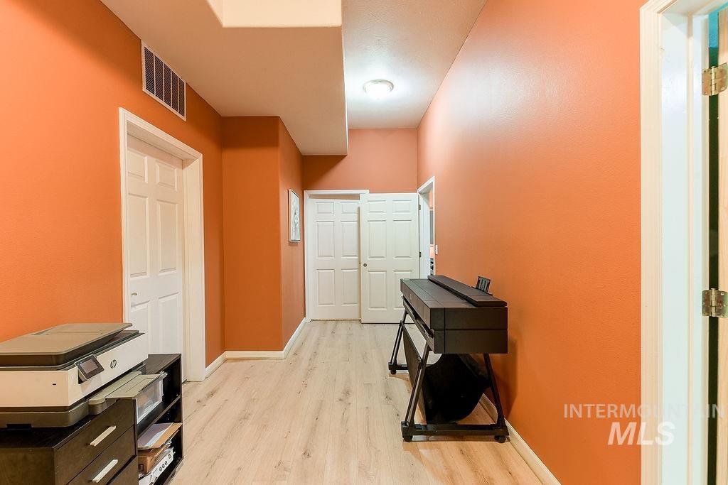 801 Conestoga Dr Property Photo 37