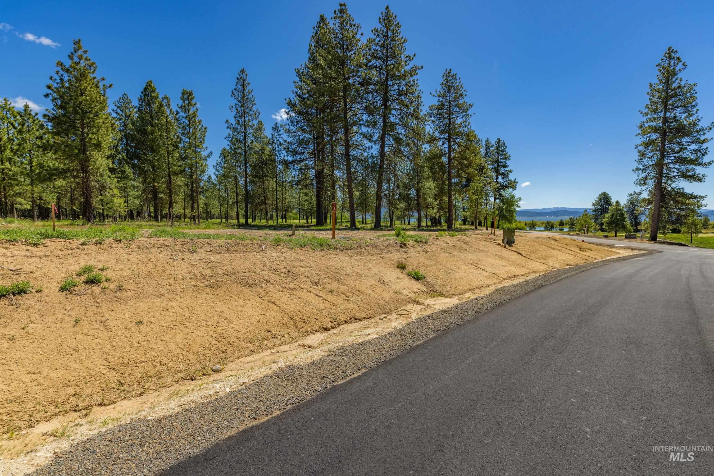 206 Spataro Drive Property Photo 12