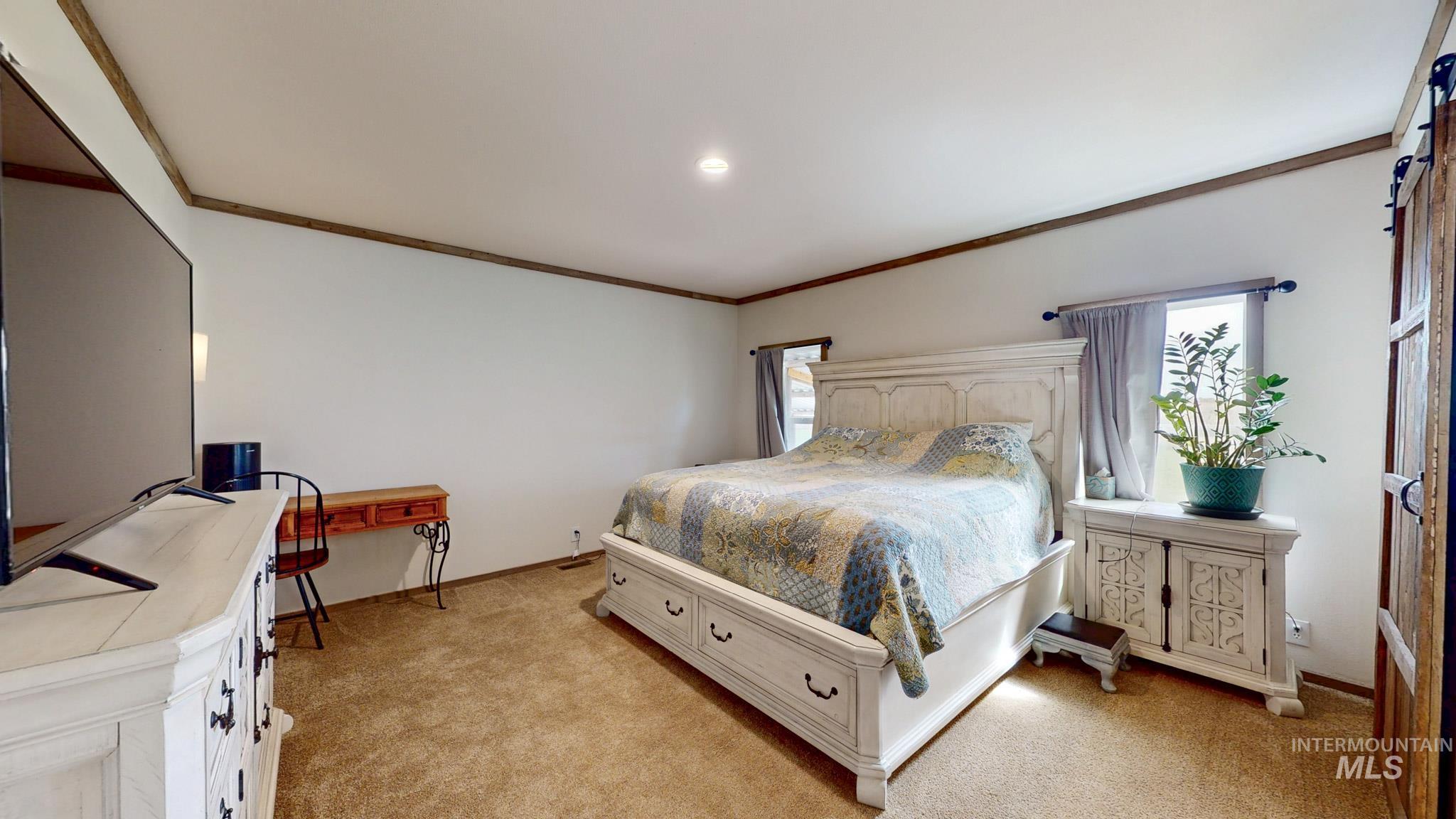 212 E 10 S Property Photo 13