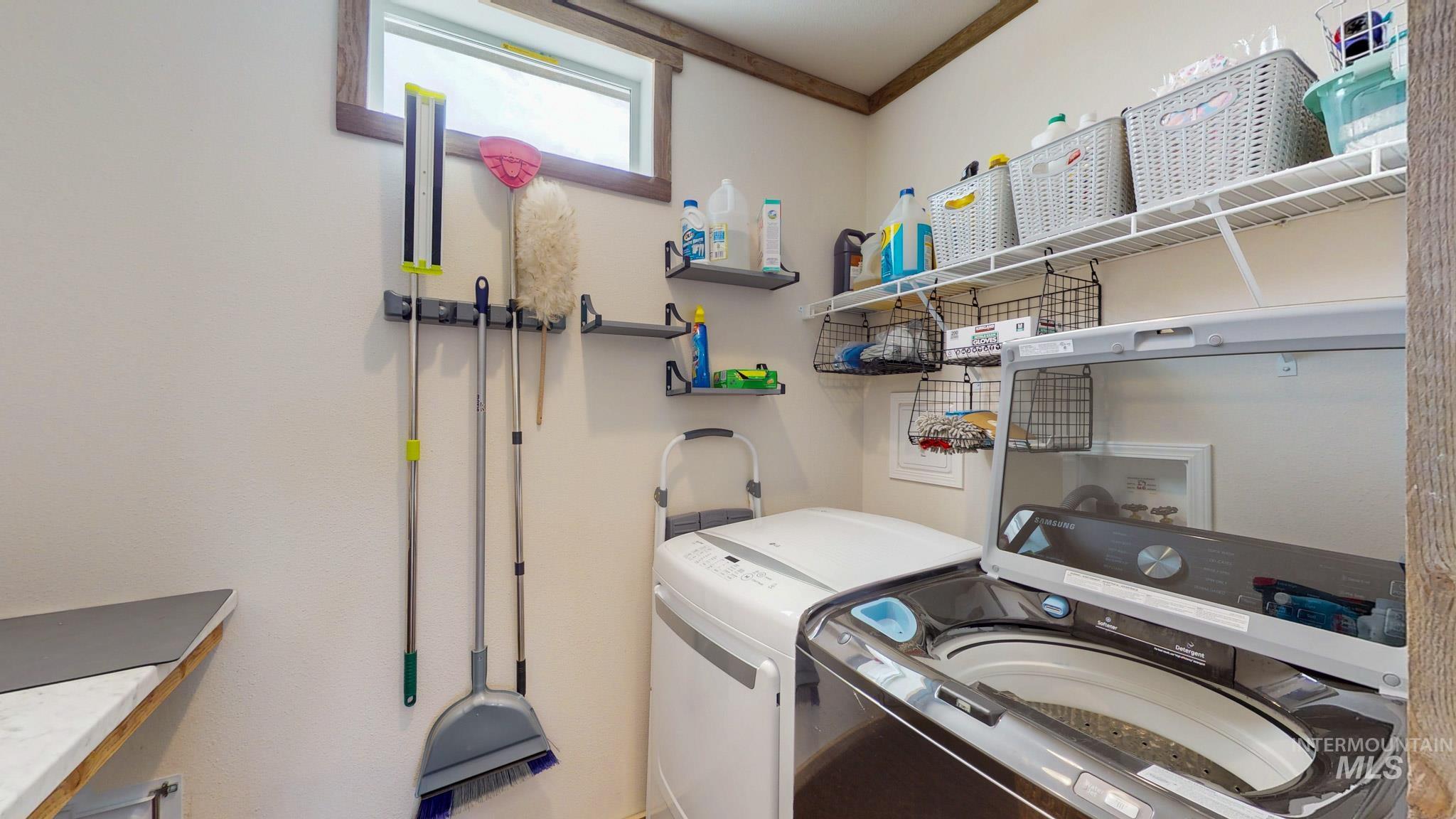 212 E 10 S Property Photo 21