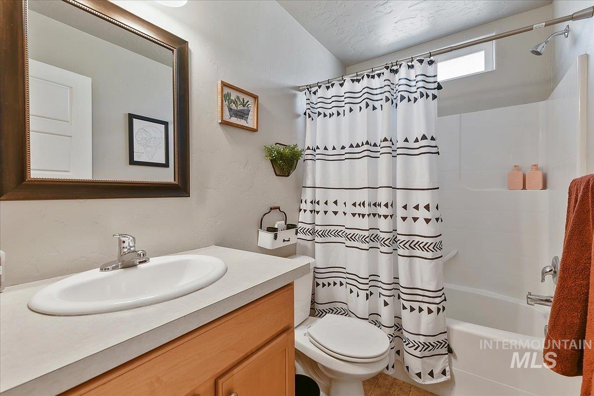 20145 Kremmwood Dr. Property Photo 16