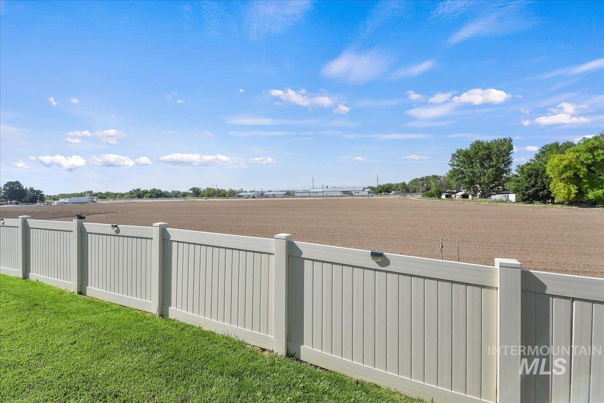 20145 Kremmwood Dr. Property Photo 25