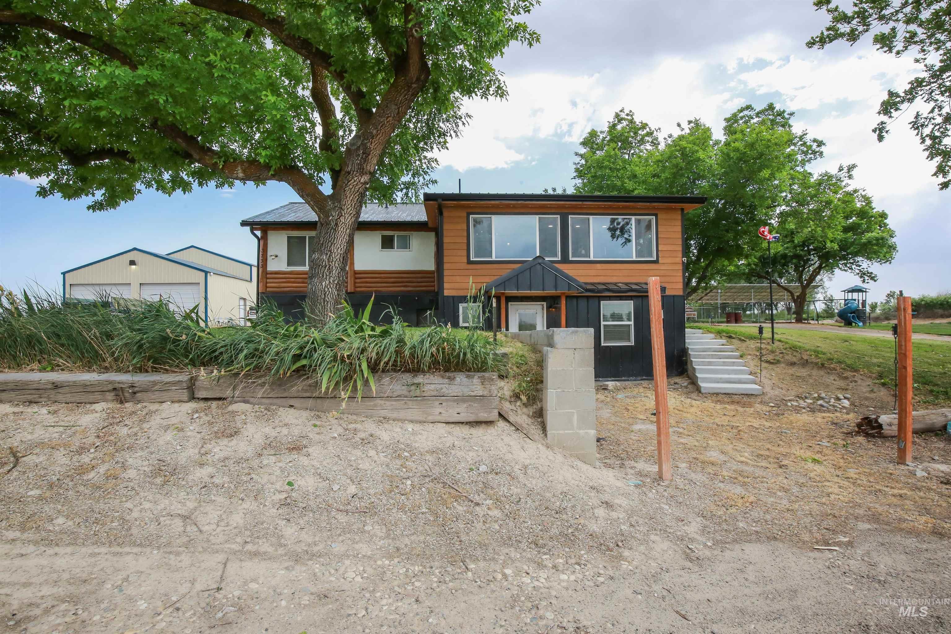 3733 Hwy 30 W Property Photo 6