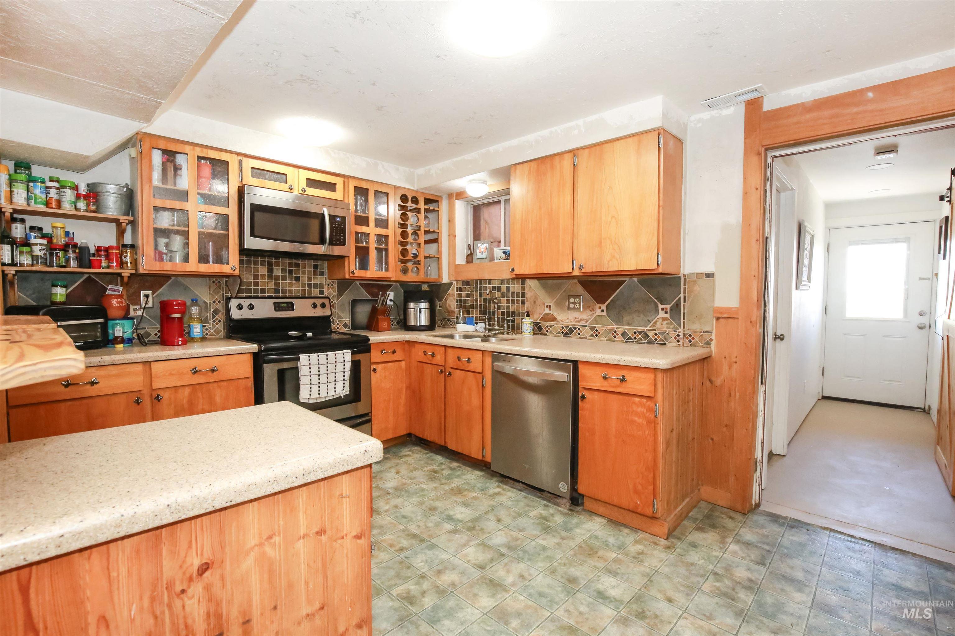 3733 Hwy 30 W Property Photo 18