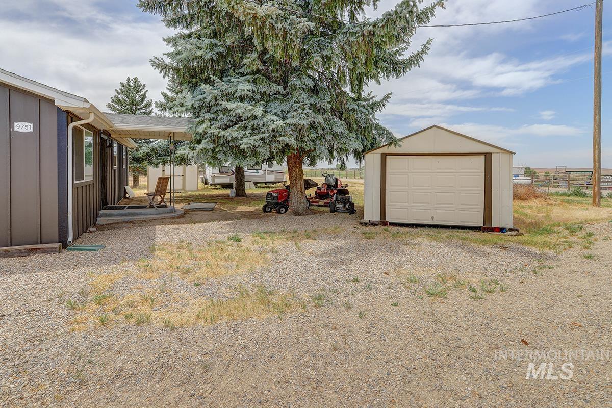 9751 Gloria Rd Property Photo 18