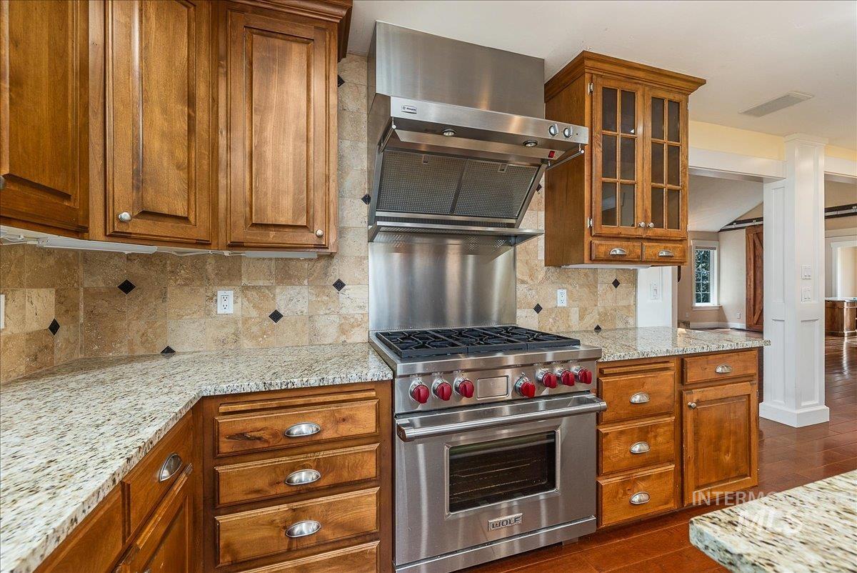 10060 W Rolling Hills Dr. Property Photo 6