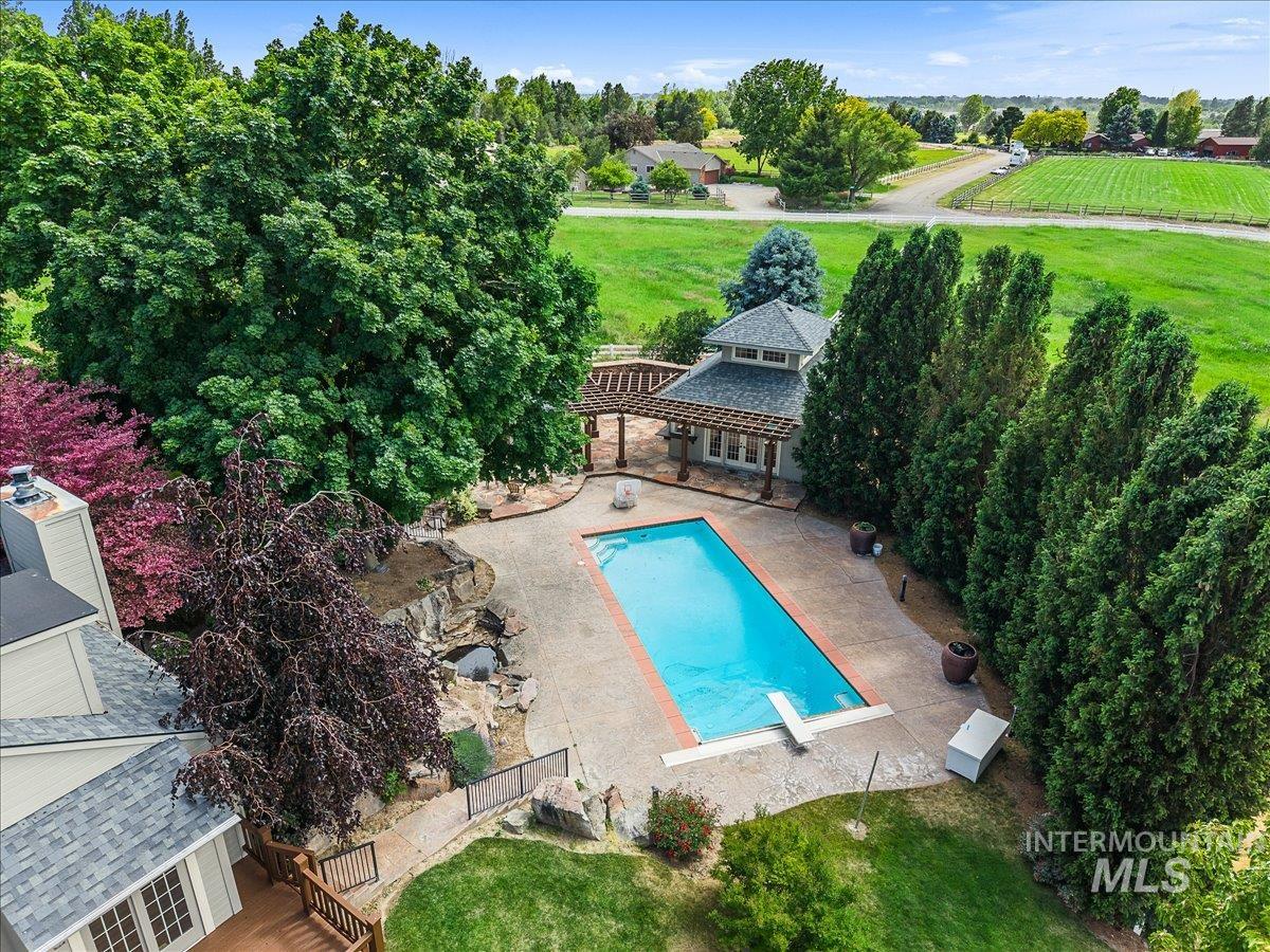 10060 W Rolling Hills Dr. Property Photo 23