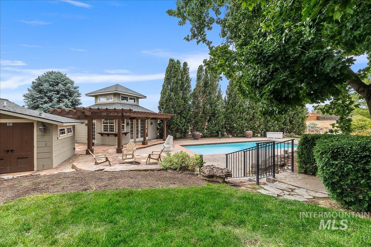 10060 W Rolling Hills Dr. Property Photo 24
