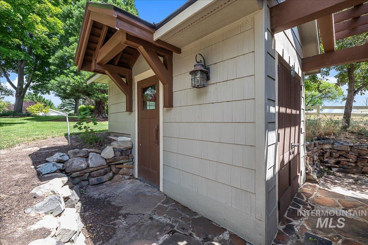 10060 W Rolling Hills Dr. Property Photo 27
